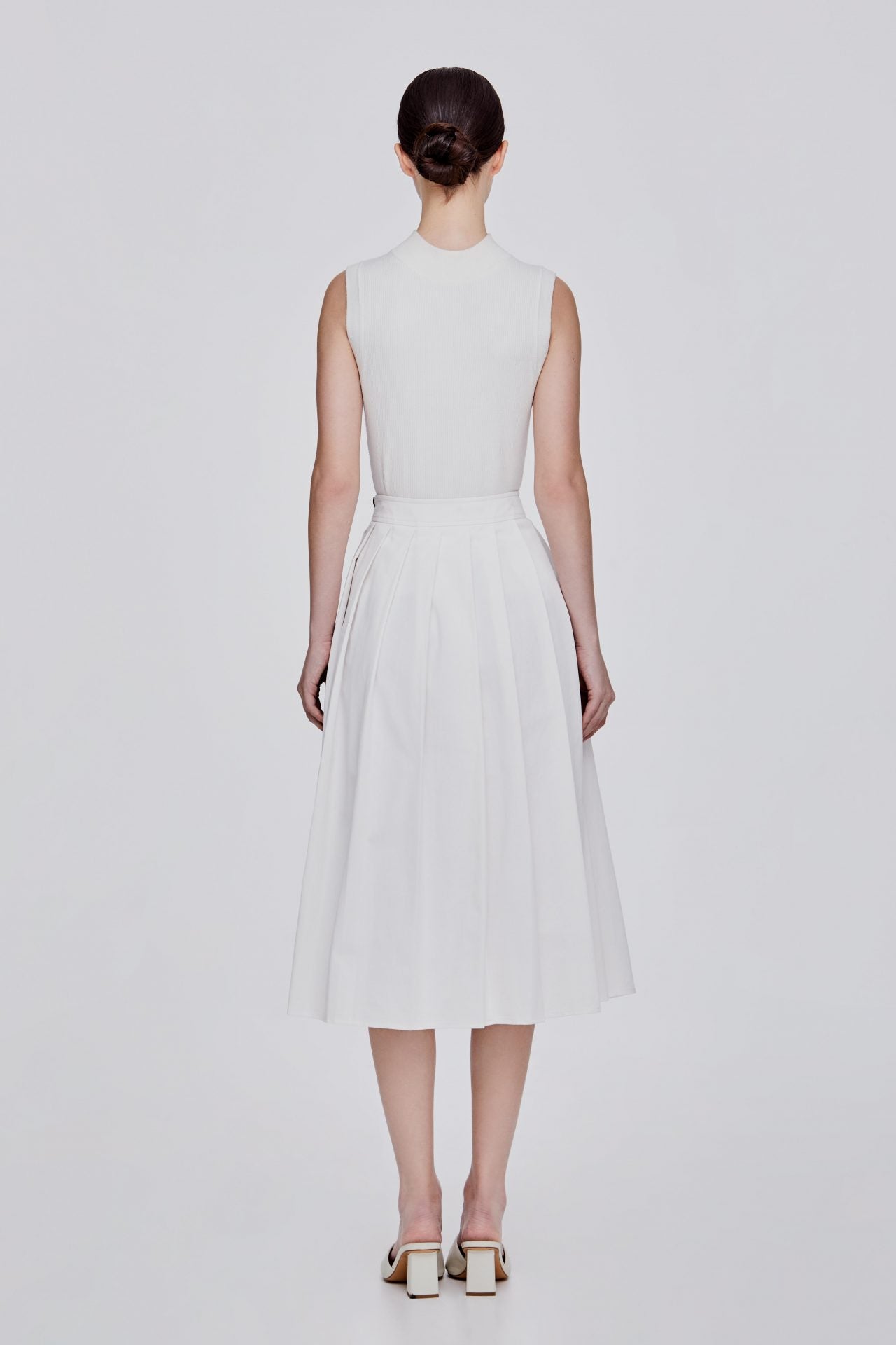 color:IVORY