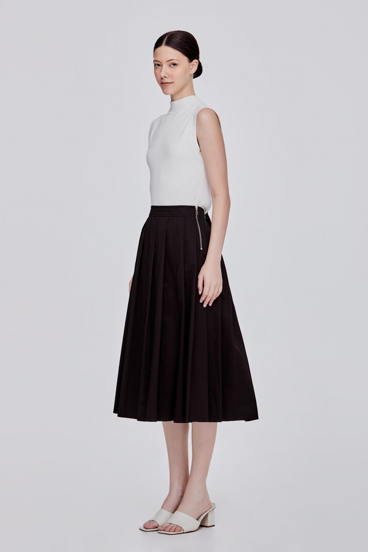 color:NOIR