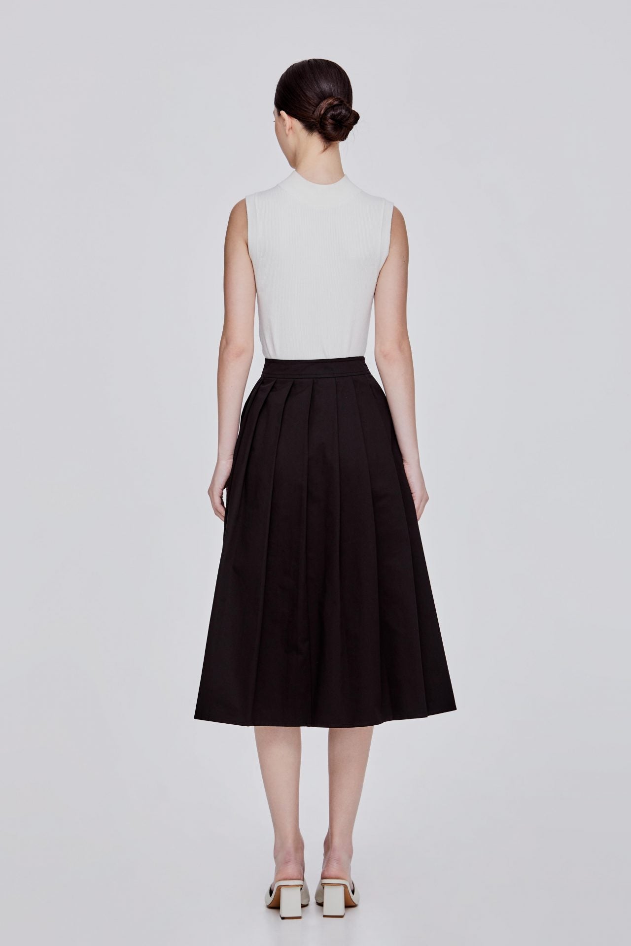 color:NOIR
