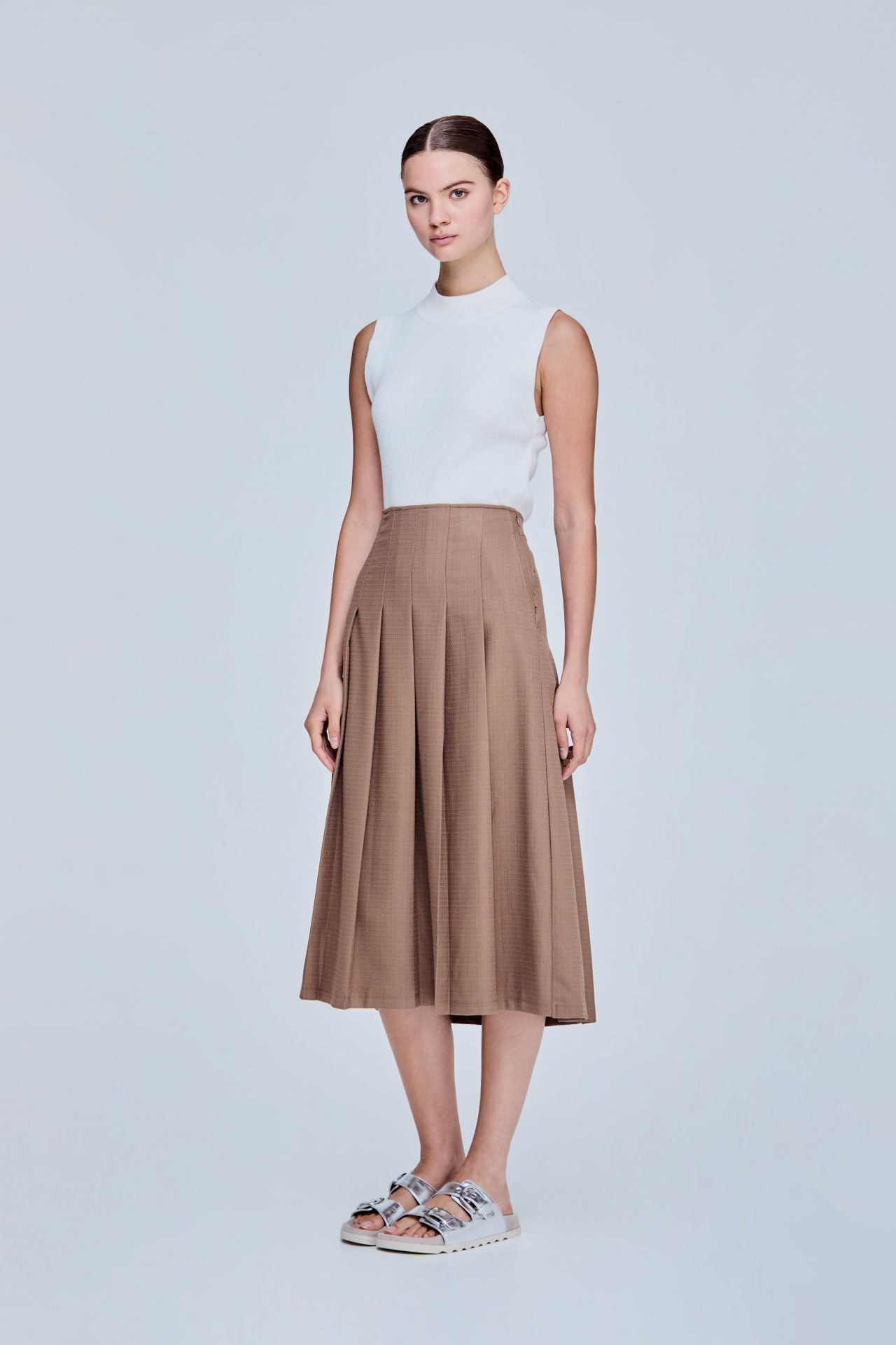 color:BROWN
