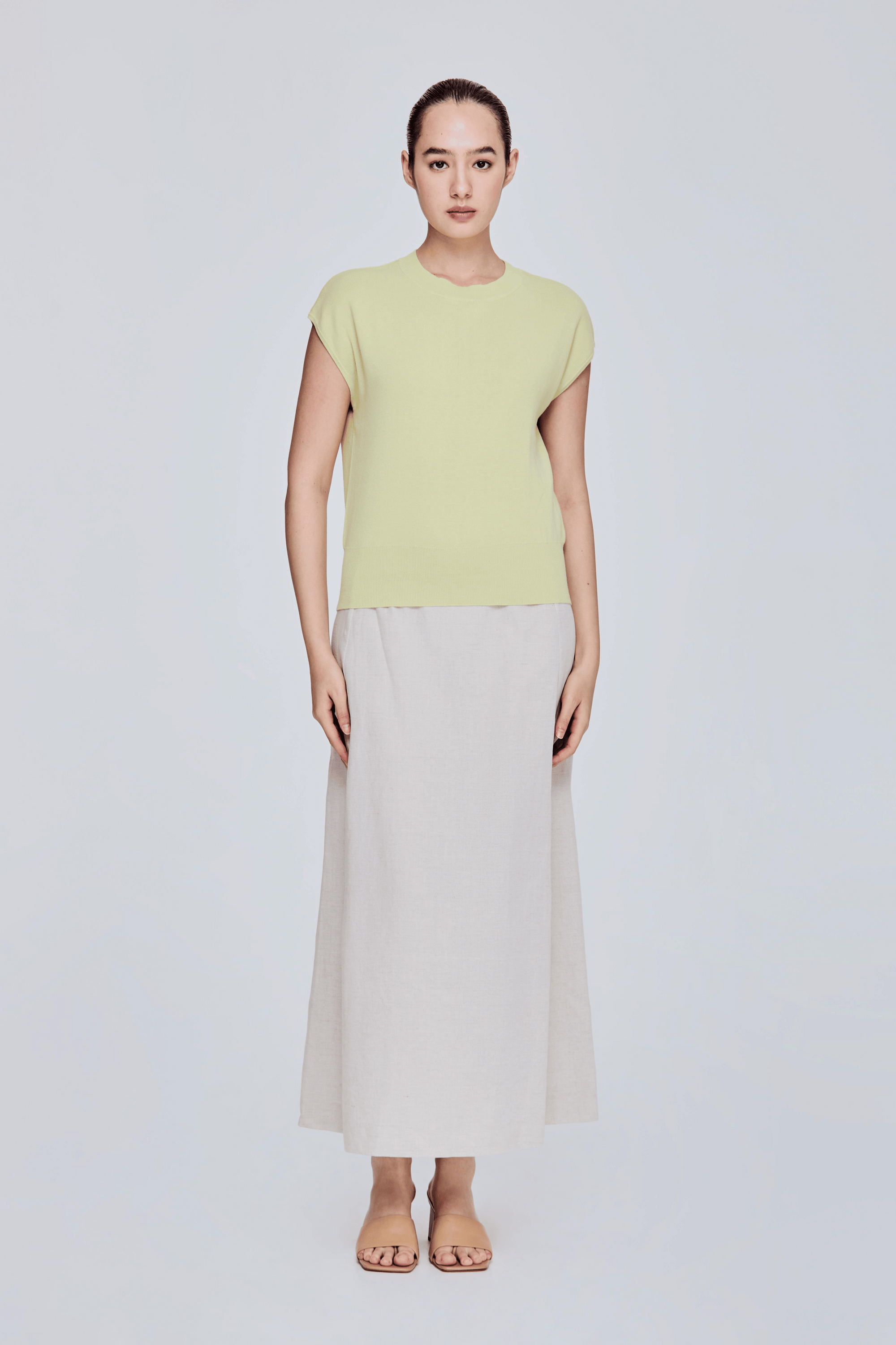 color:APPLE GREEN