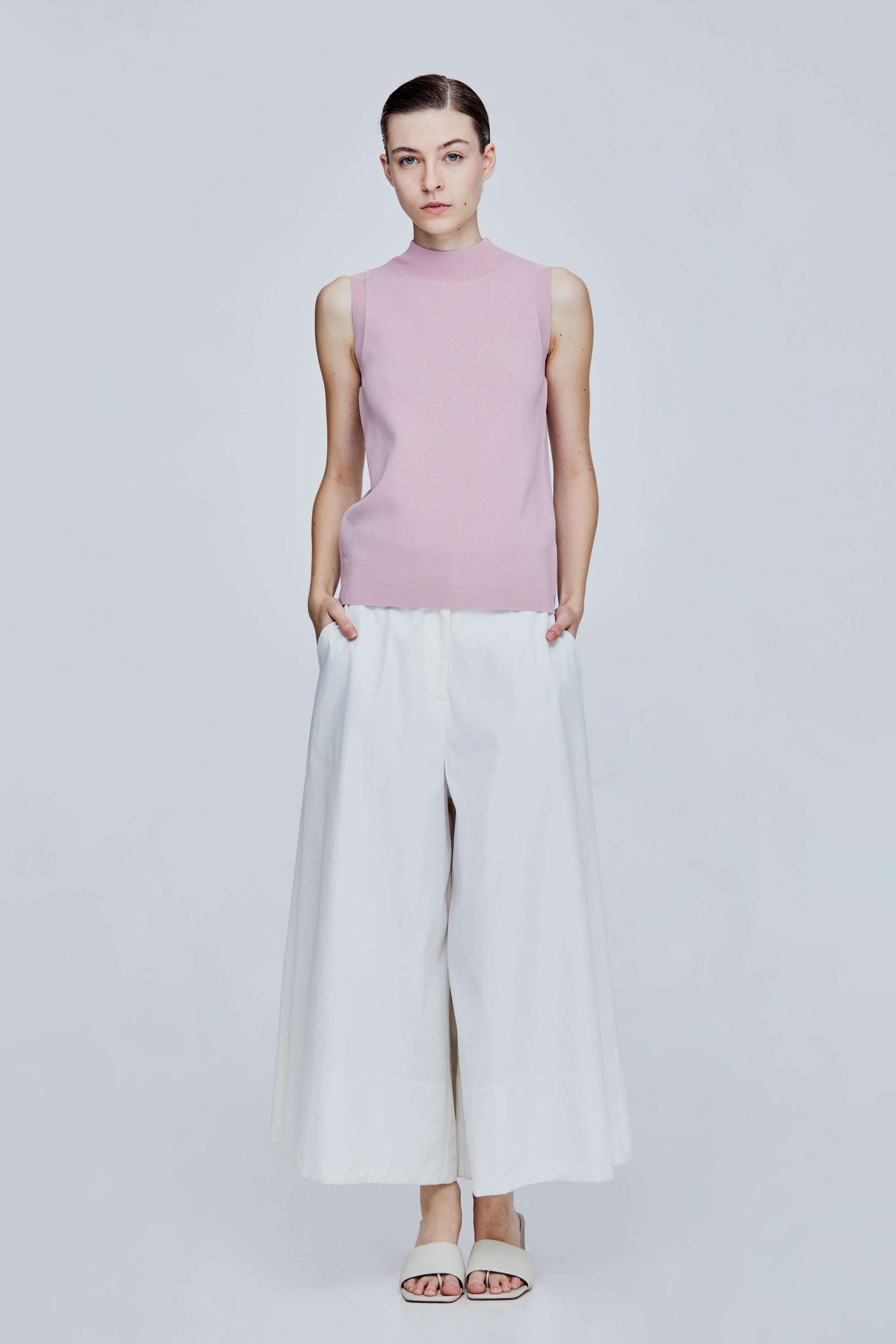 color:BLUSH