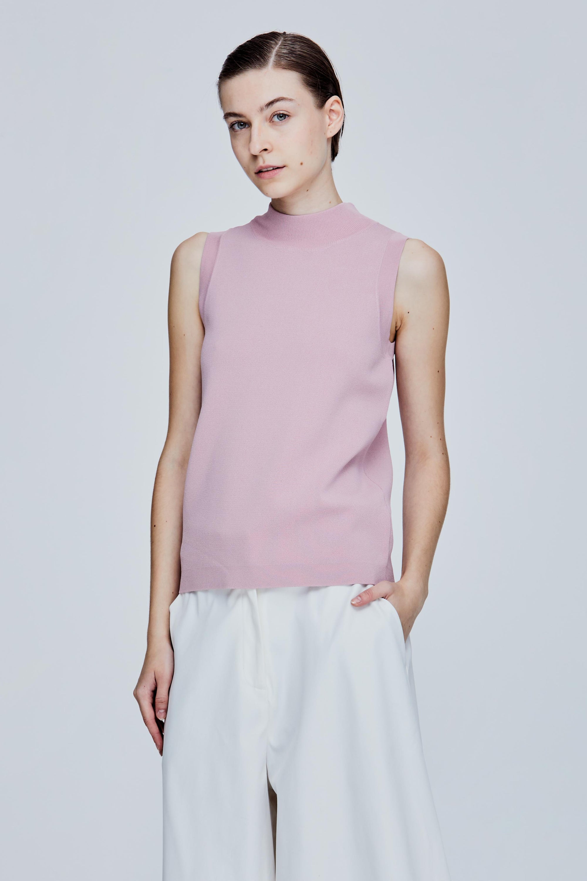 color:BLUSH