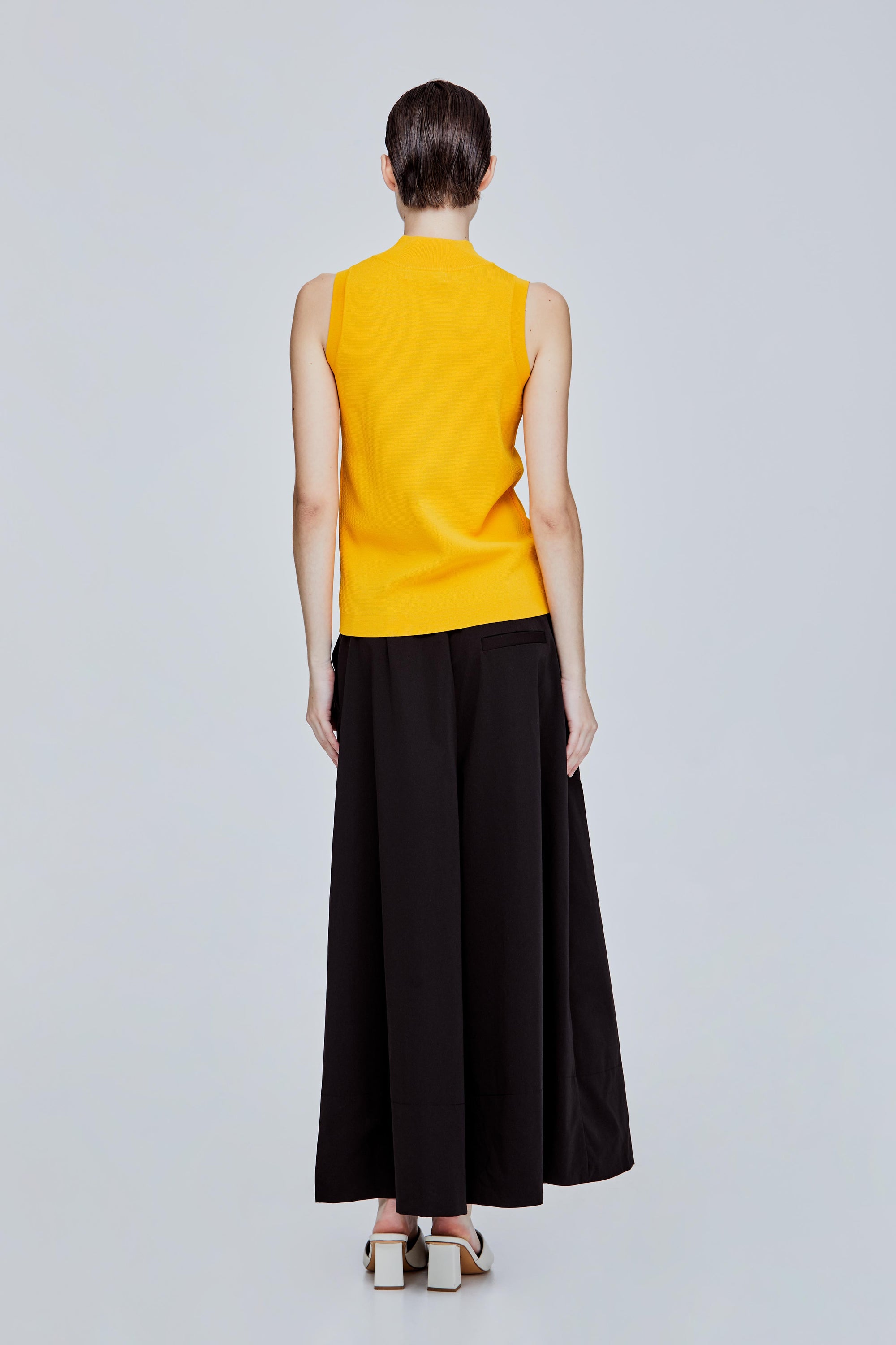 color:MARIGOLD