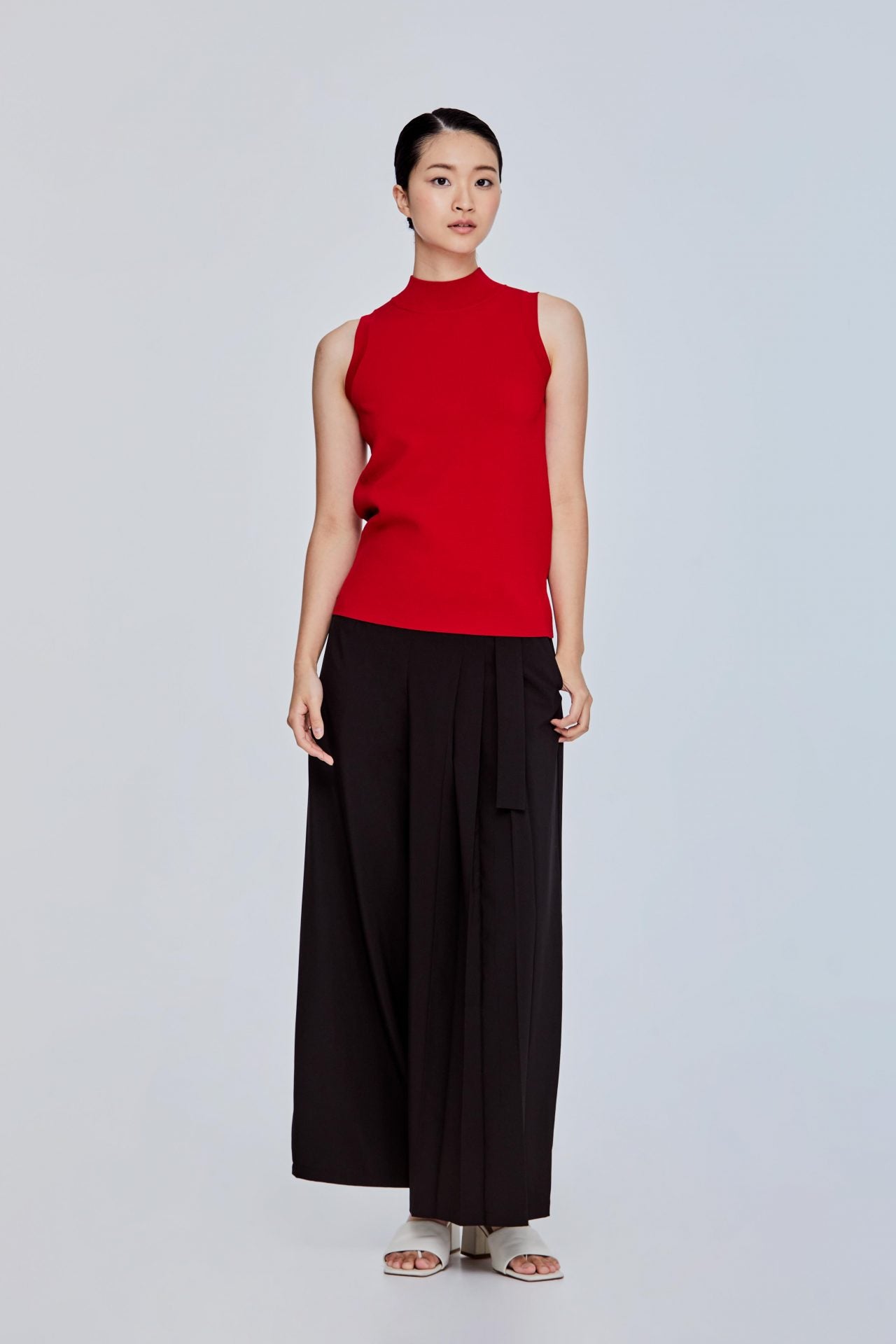 color:RED