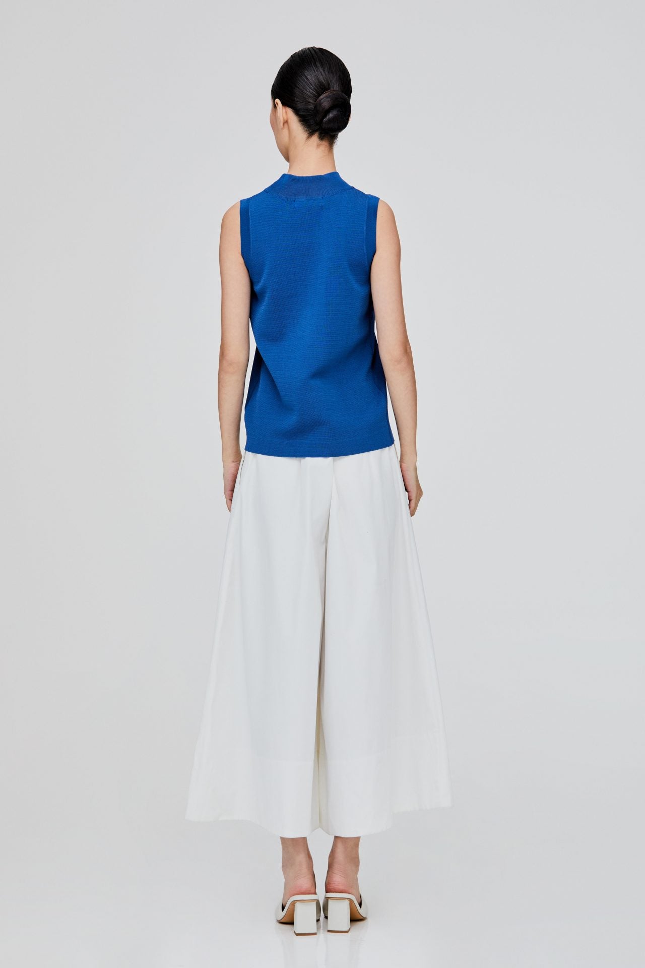 color:YALE BLUE