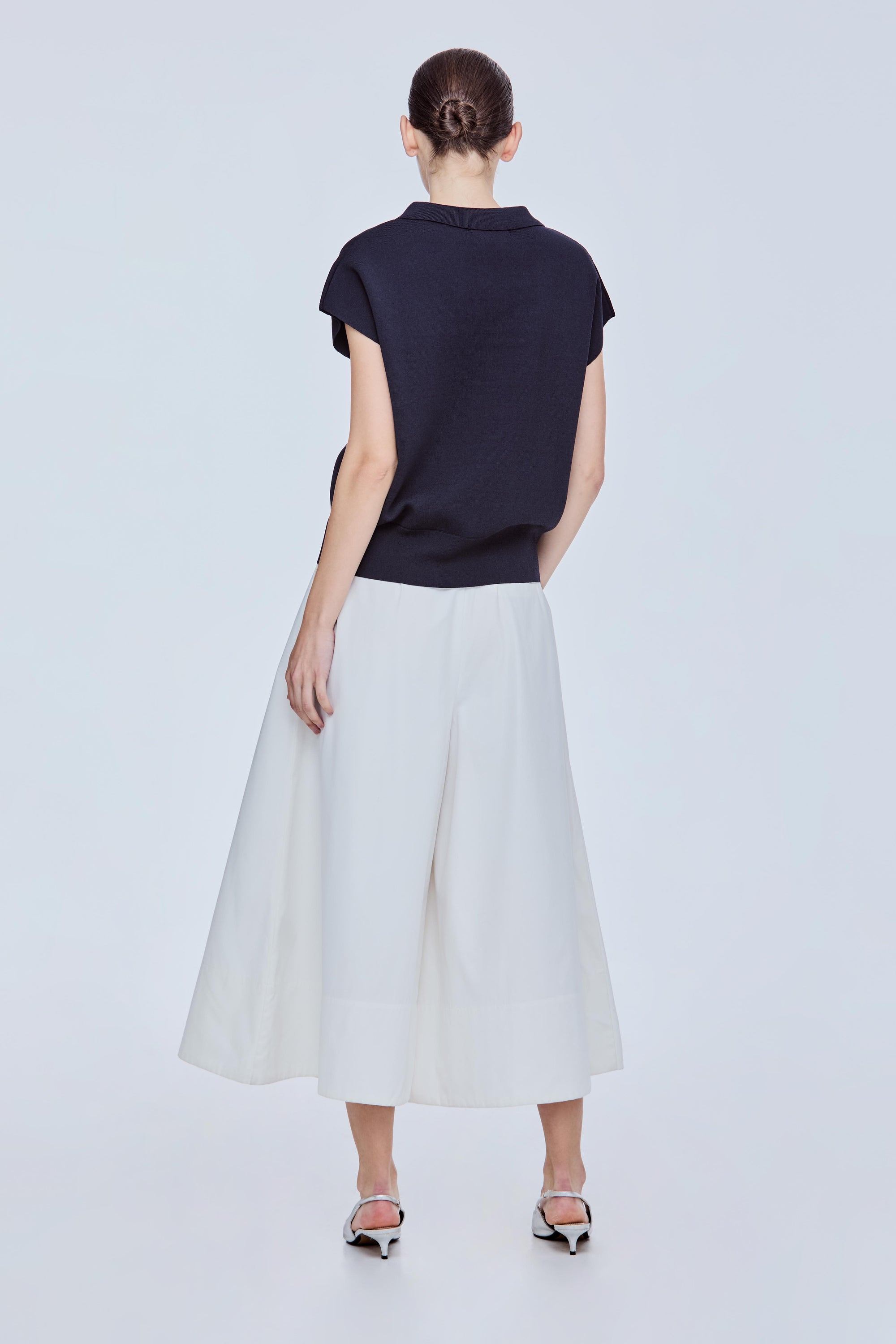 color:NAVY
