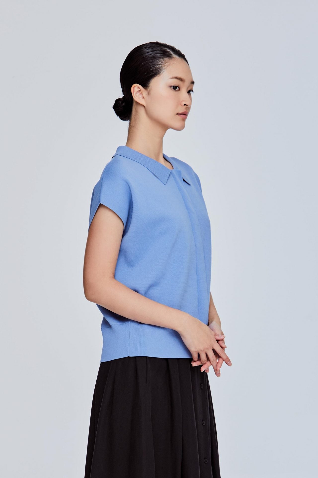 color:STEEL BLUE