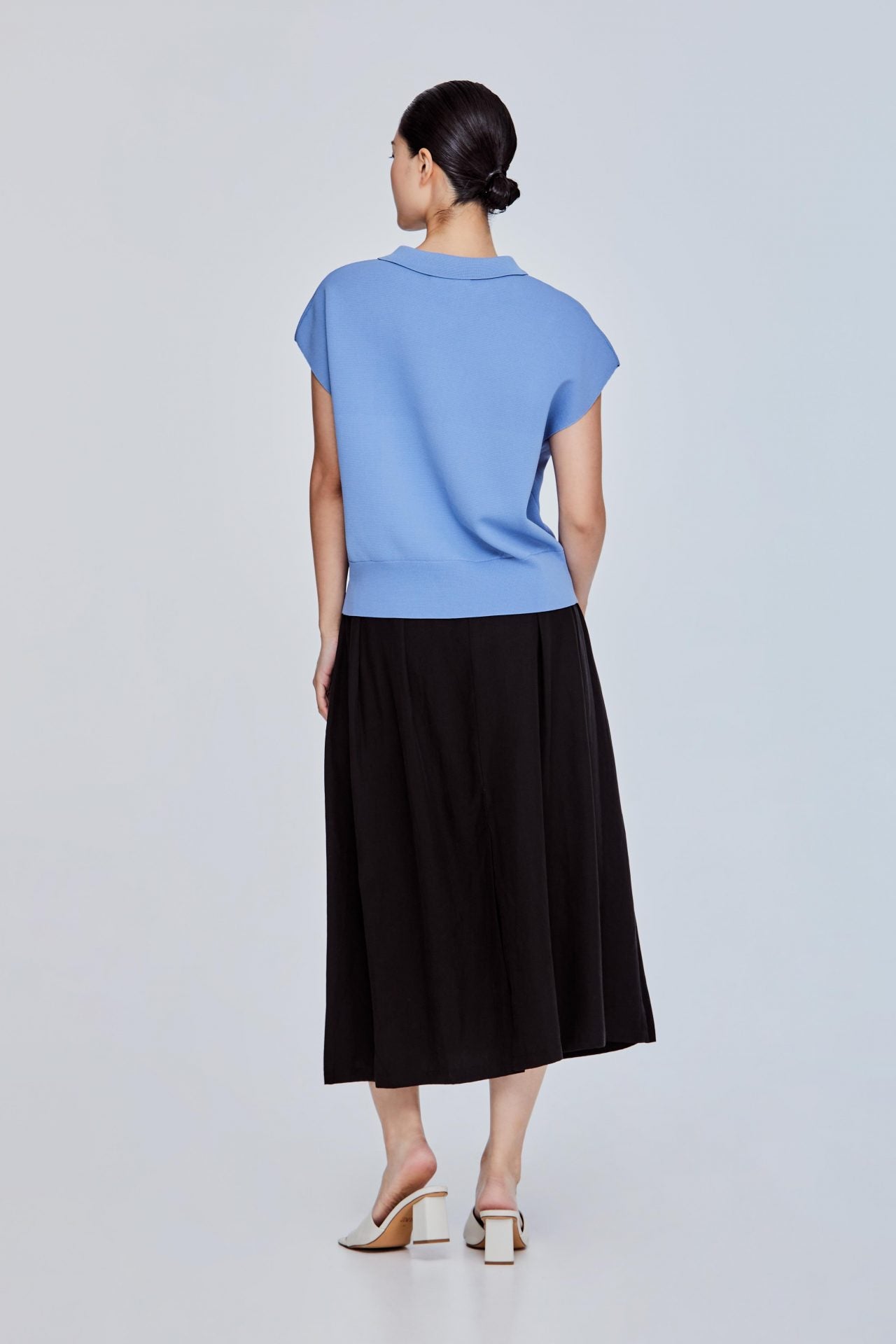 color:STEEL BLUE