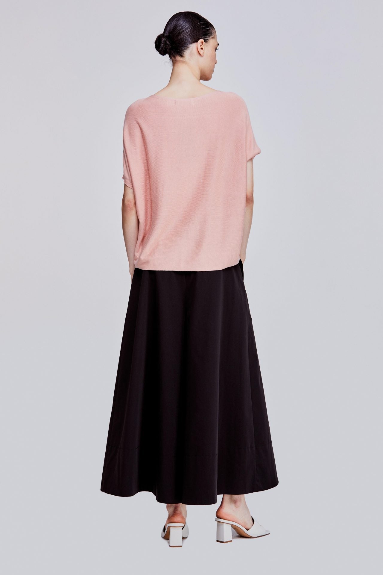 color:BLUSH