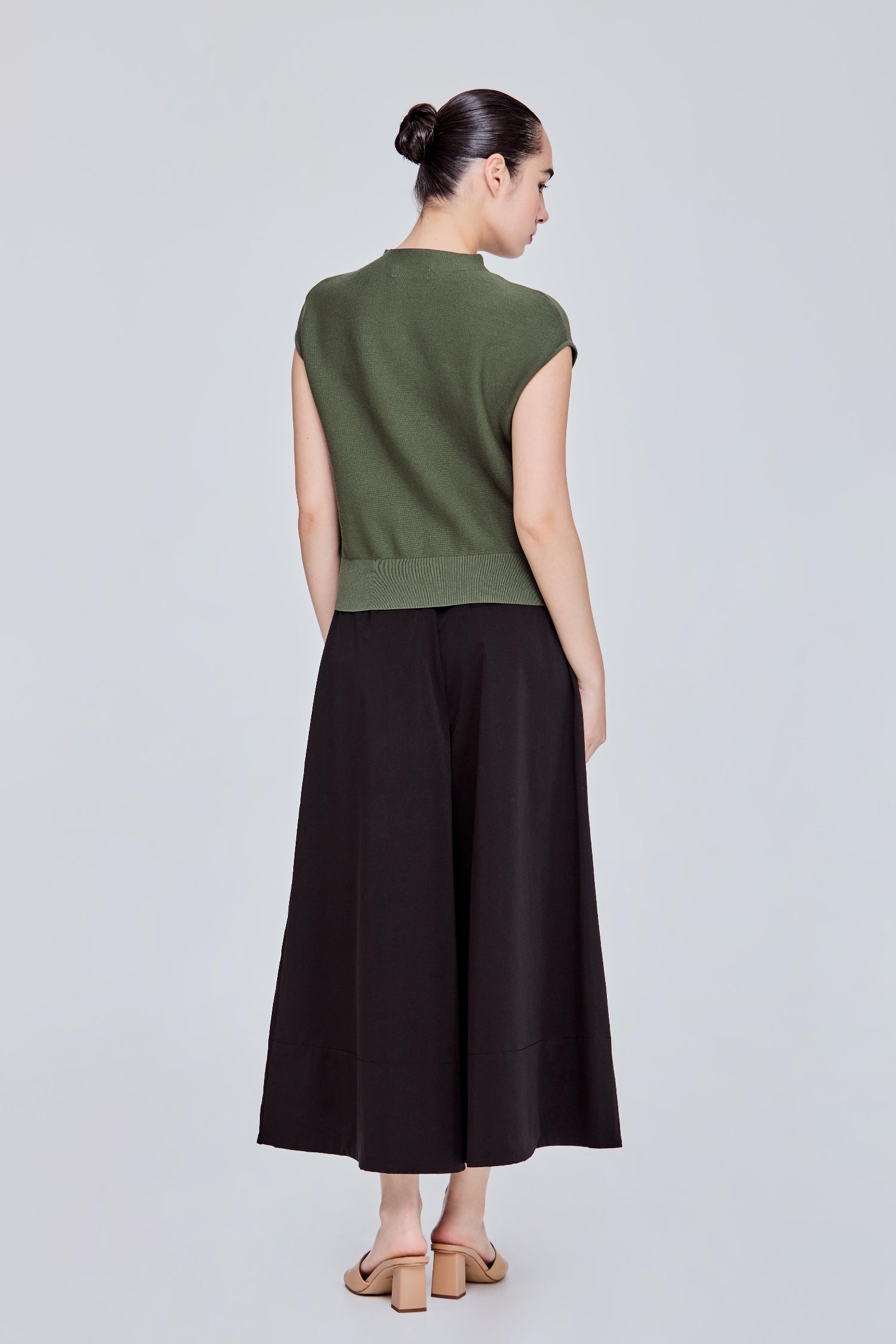 color:MOSS