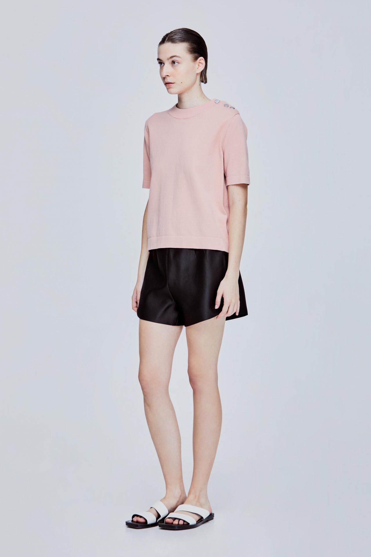 color:BLUSH