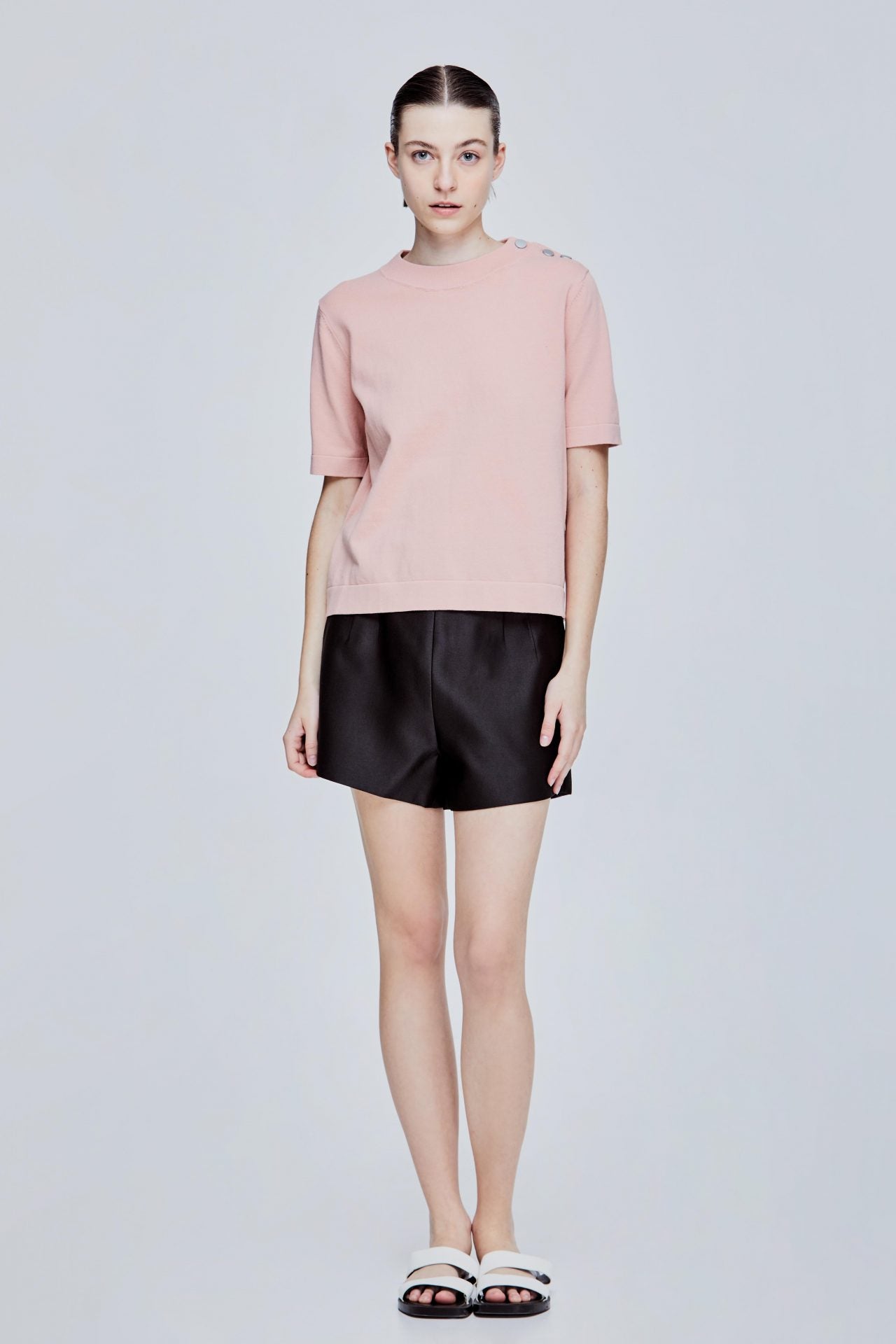 color:BLUSH