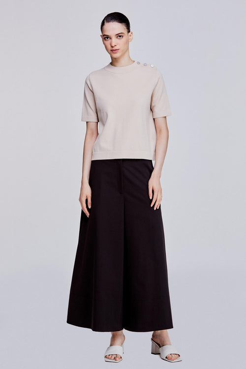 color:BEIGE