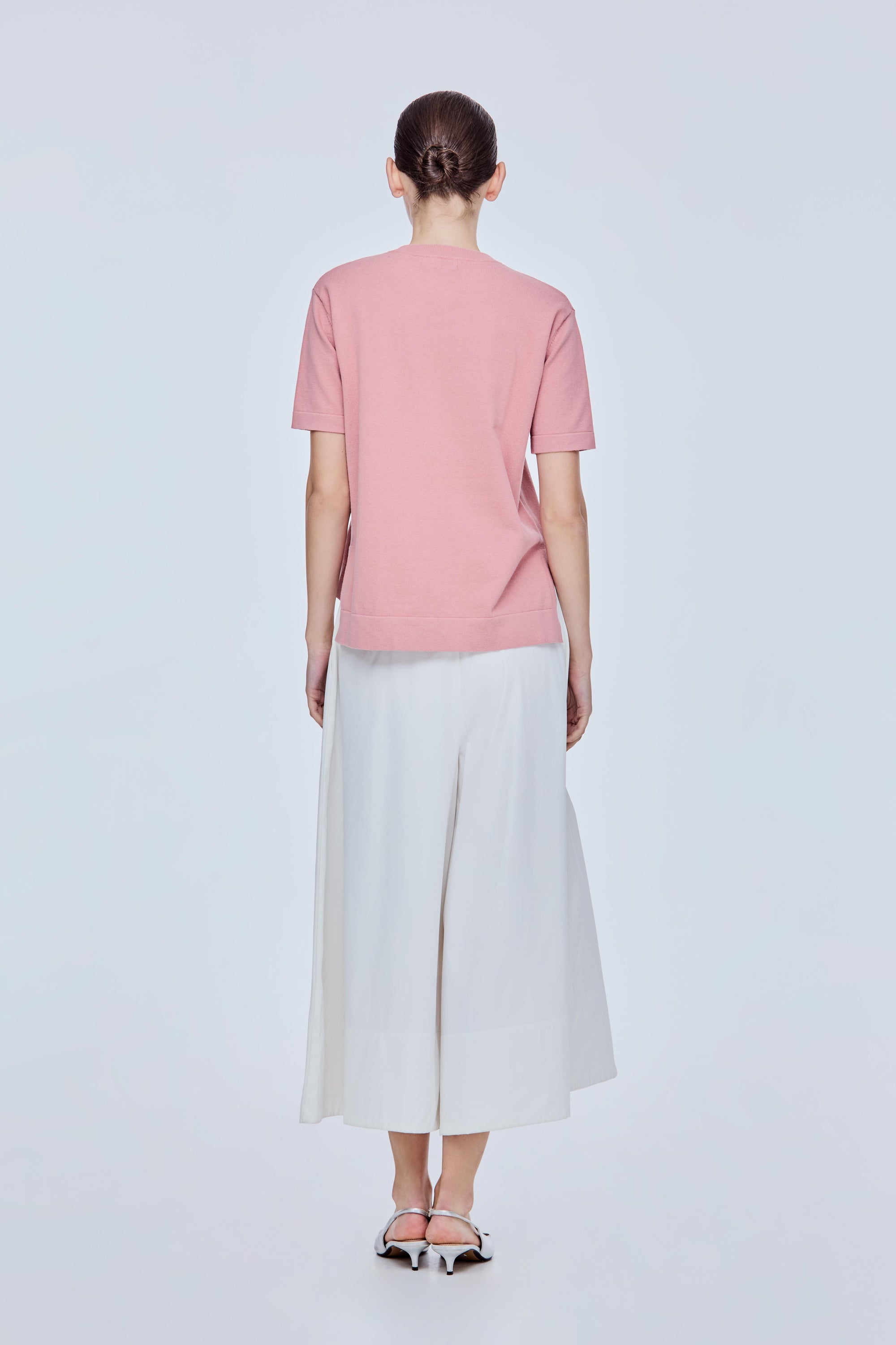 color:BLUSH