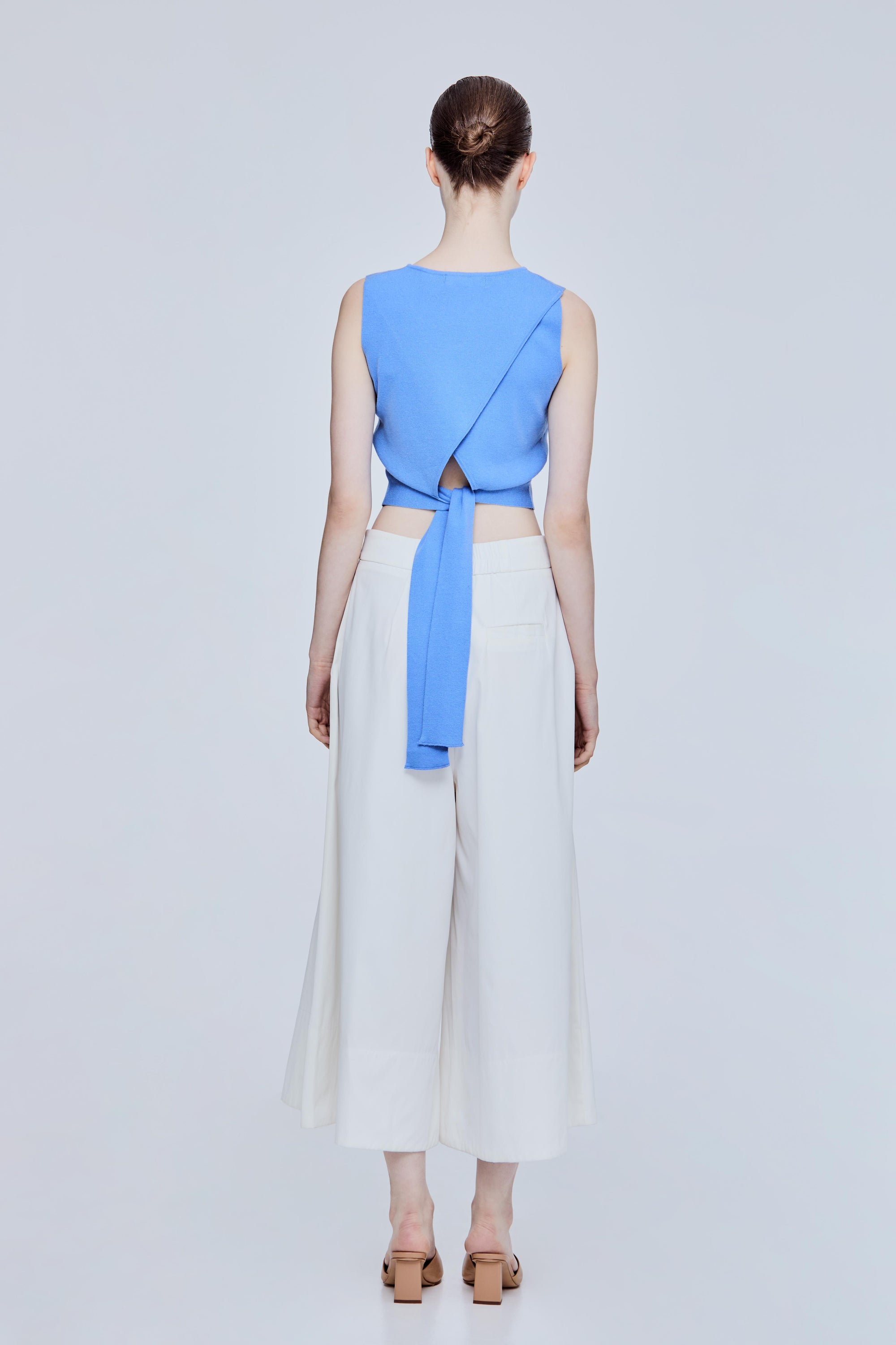 color:CORNFLOWER