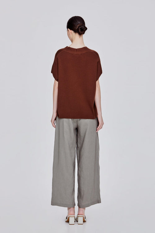 color:BROWN