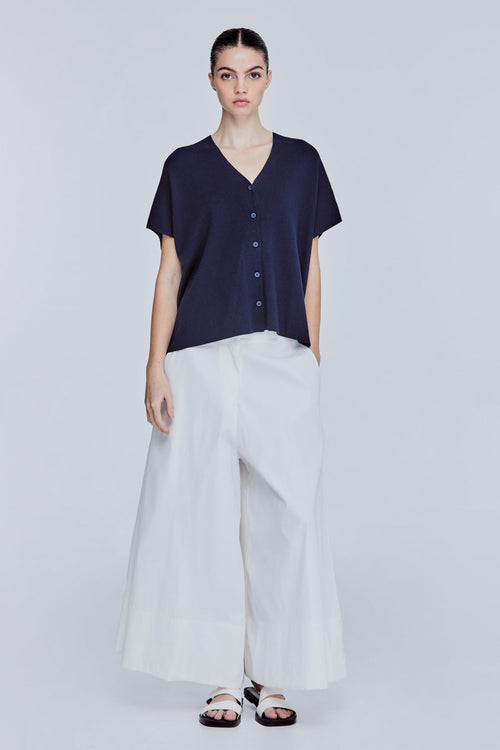 color:NAVY