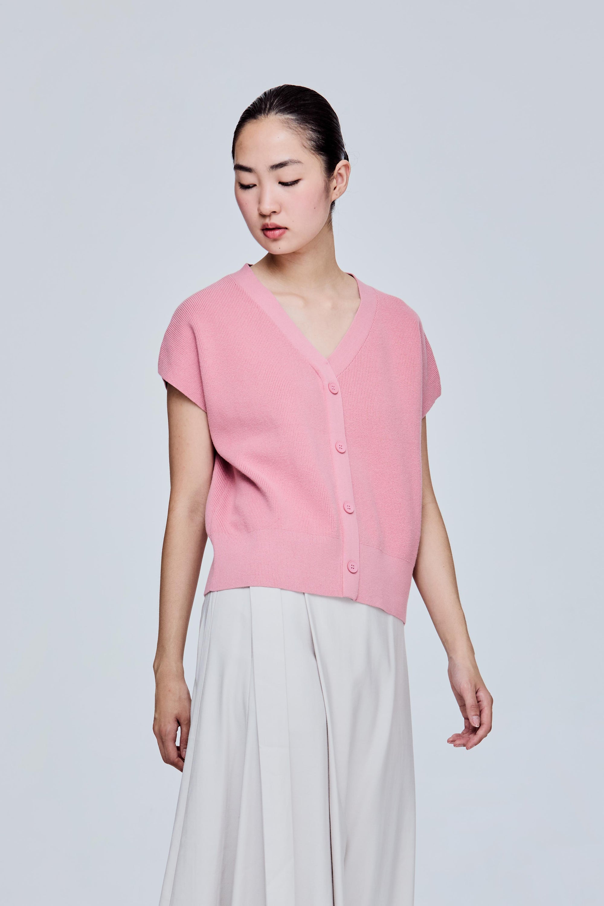 color:PINK