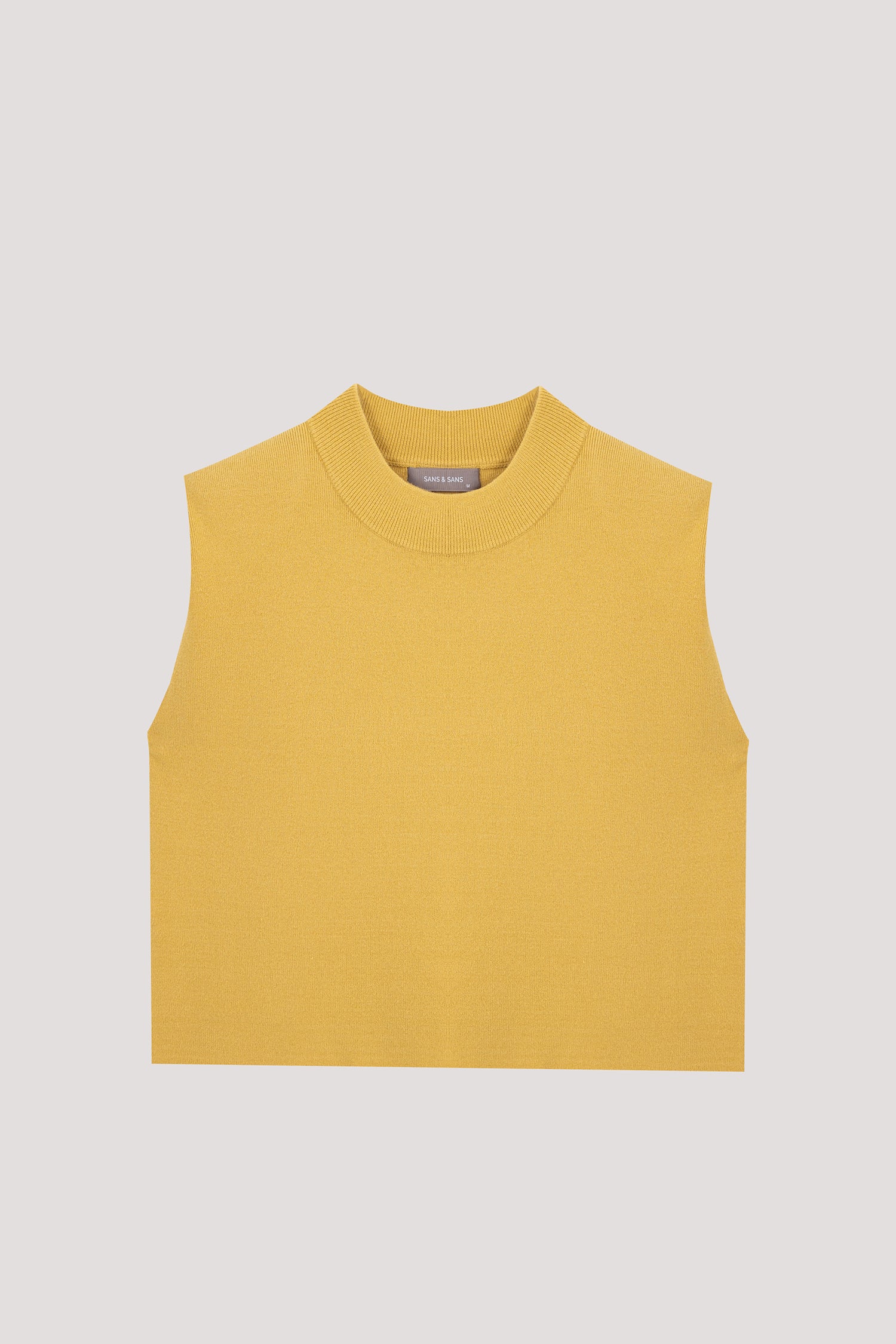 color:YELLOW