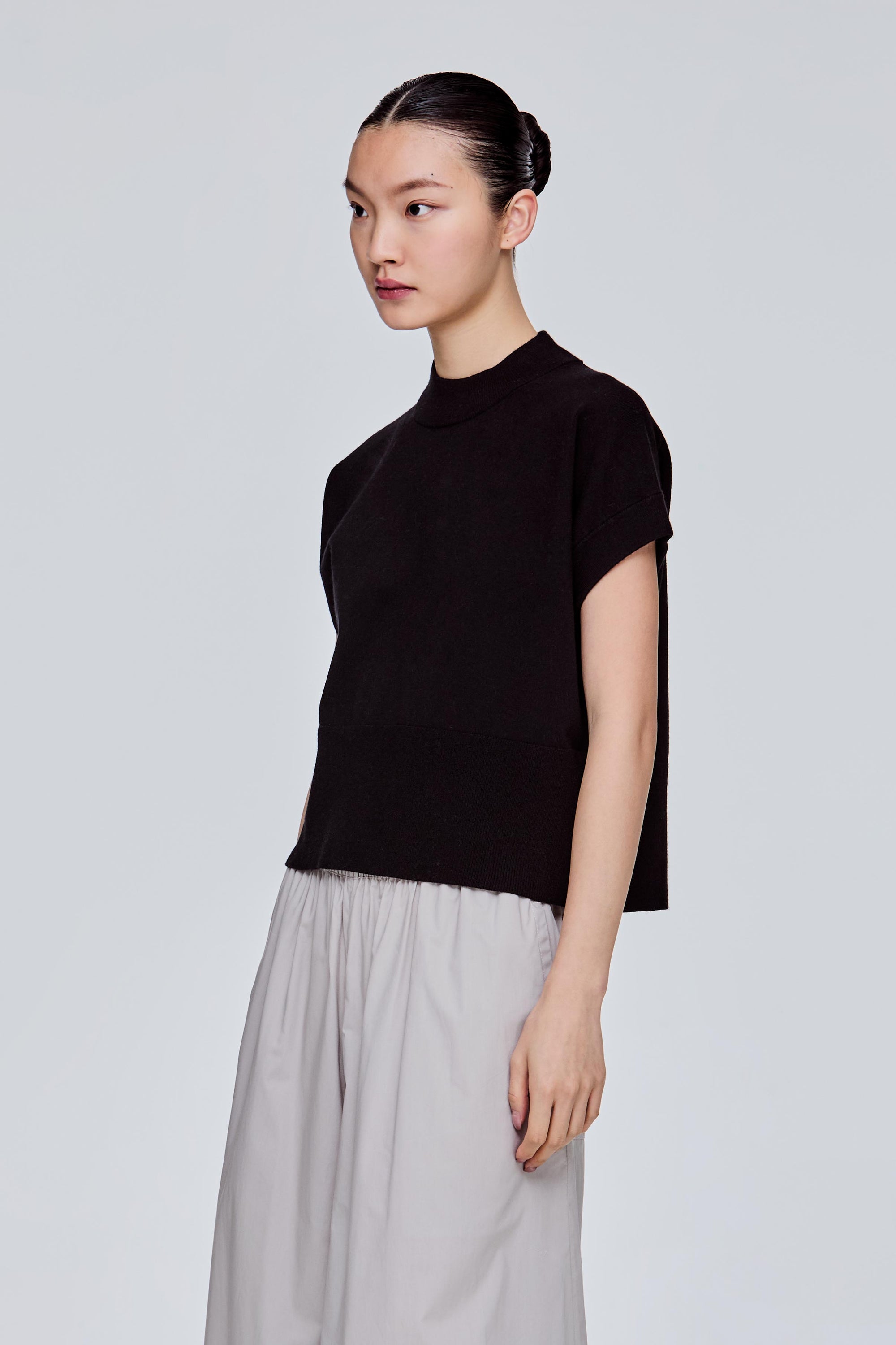 color:NOIR