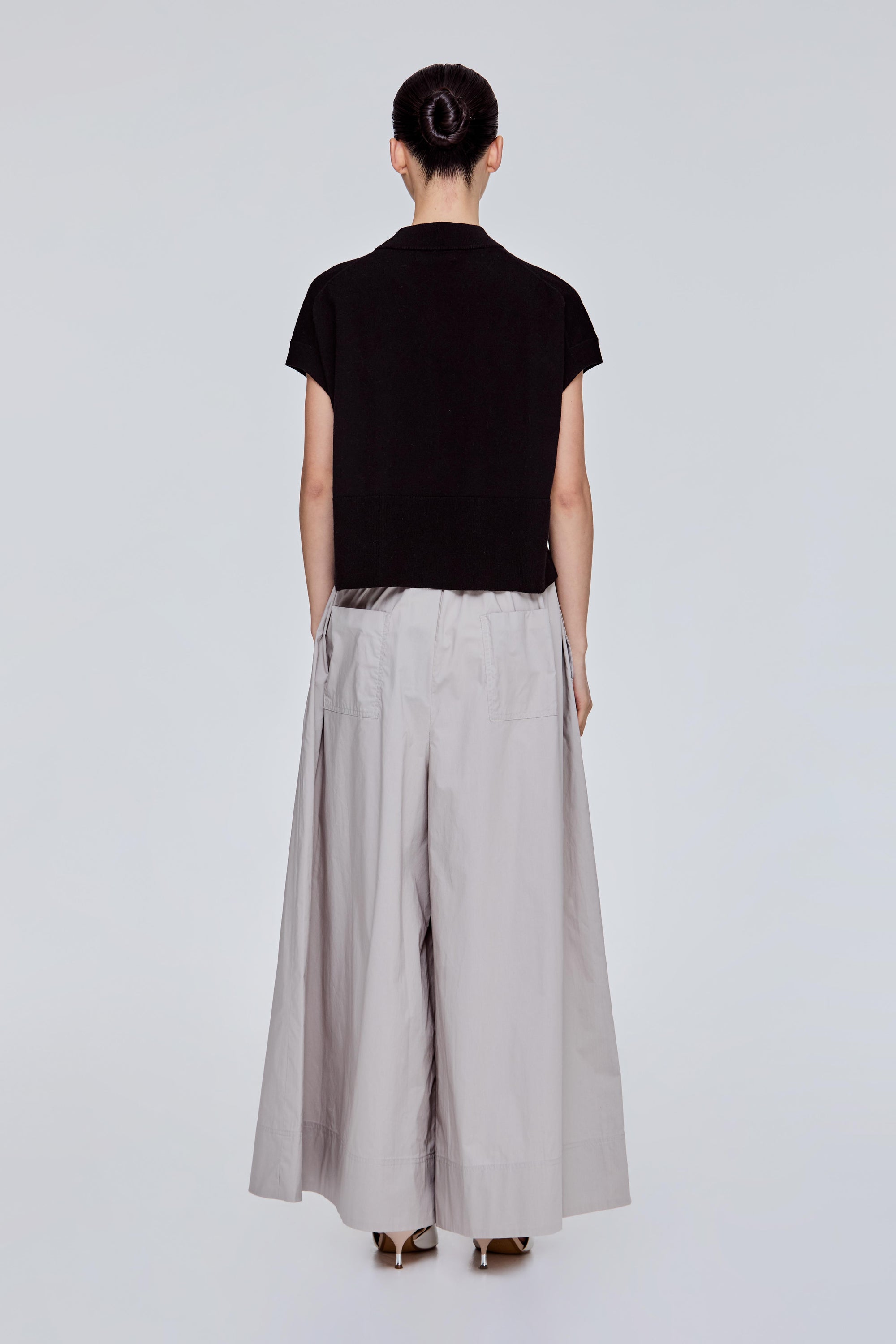 color:NOIR