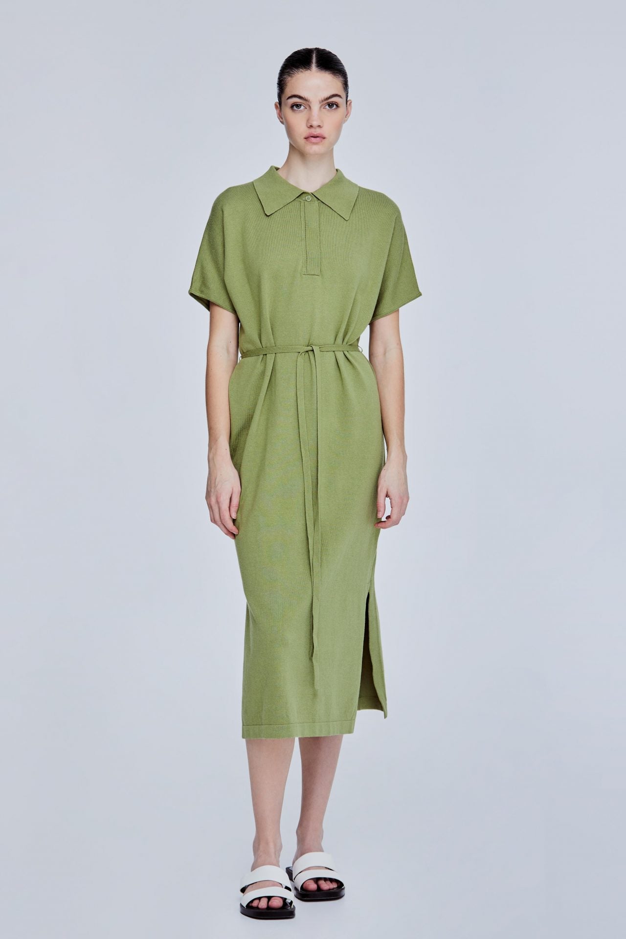 color:OLIVE