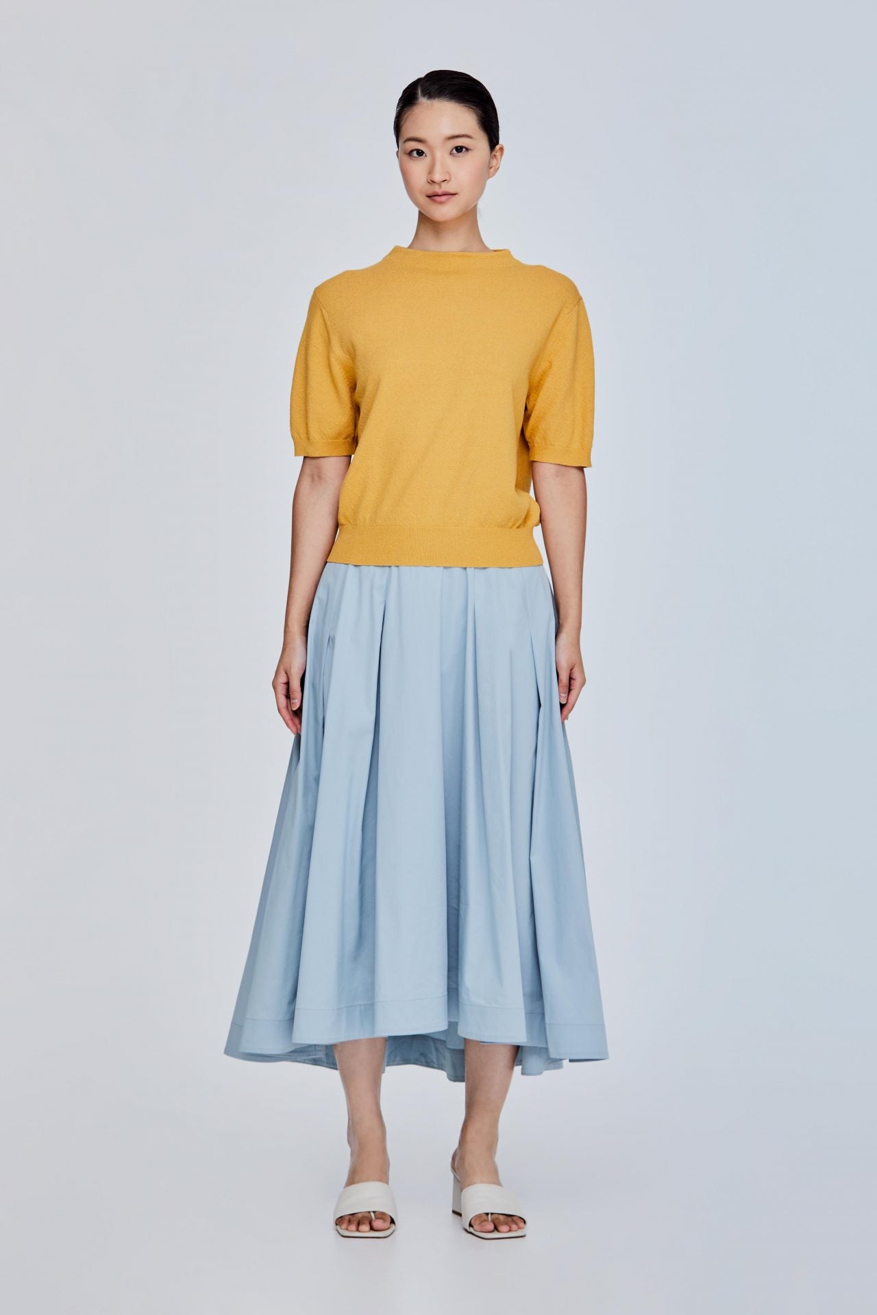 color:MELLOW
