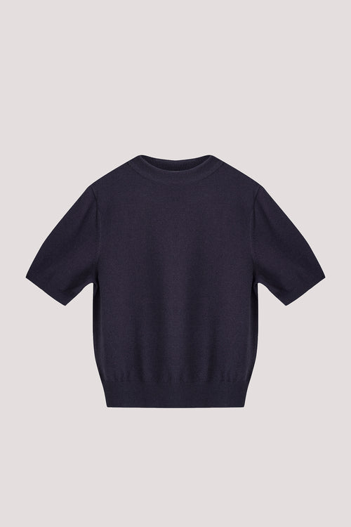 color:NAVY