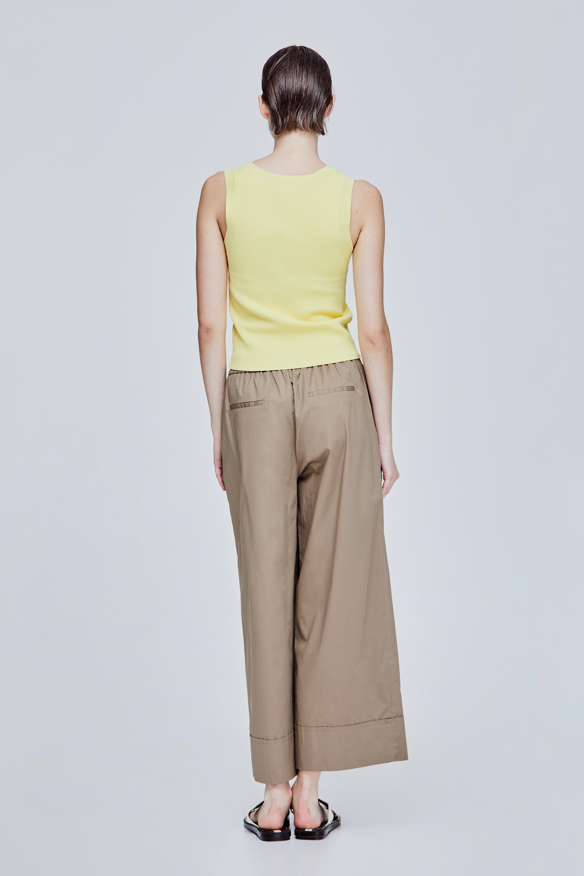 color:PALE YELLOW