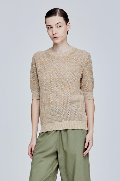 color:BEIGE