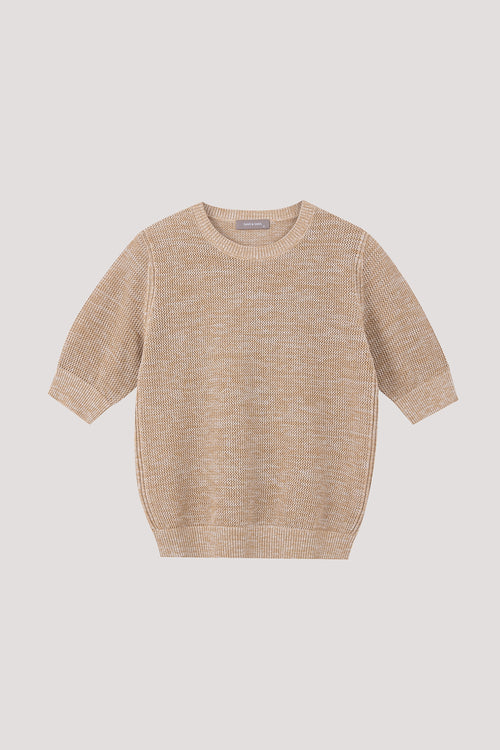 color:BEIGE