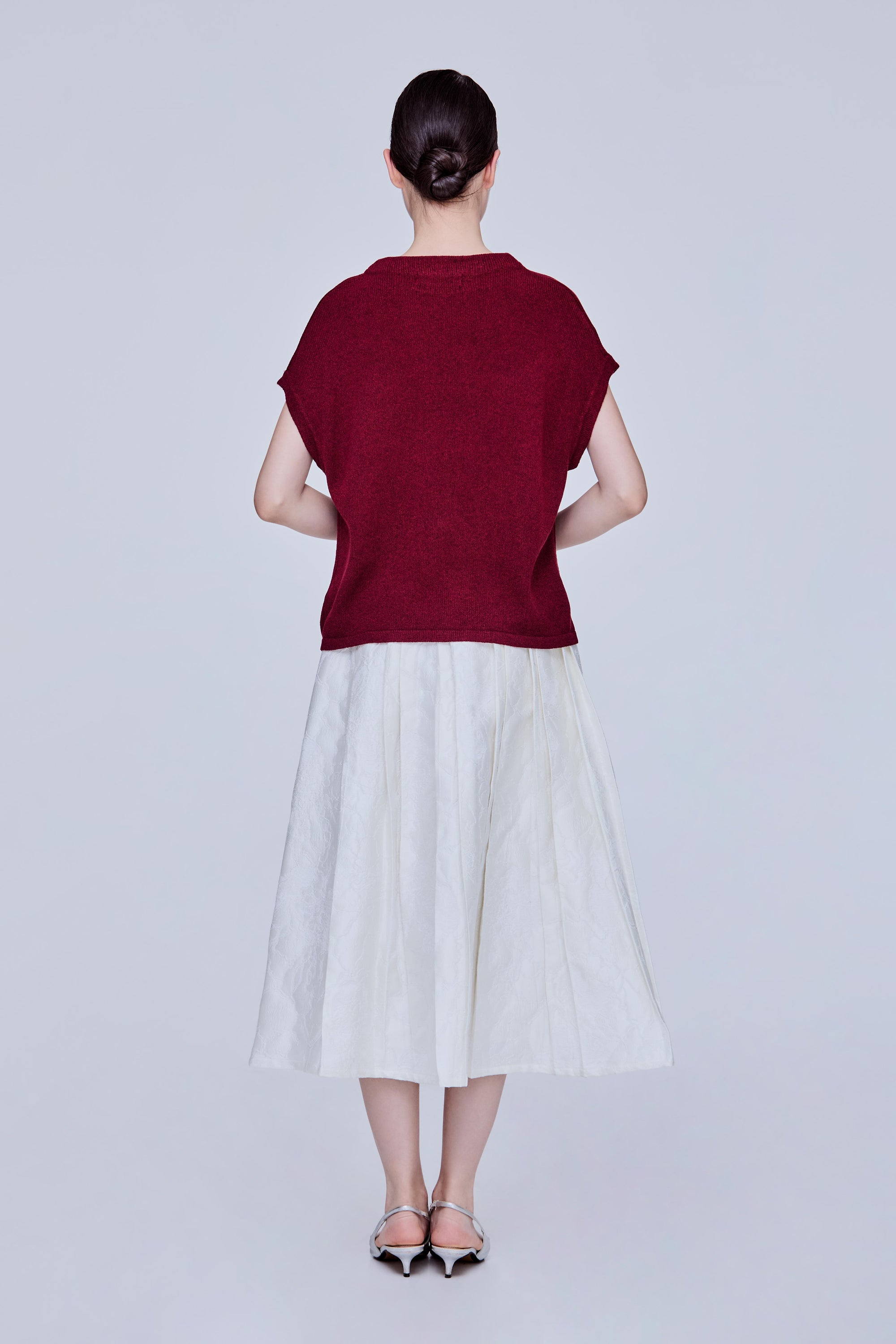 color:MAROON