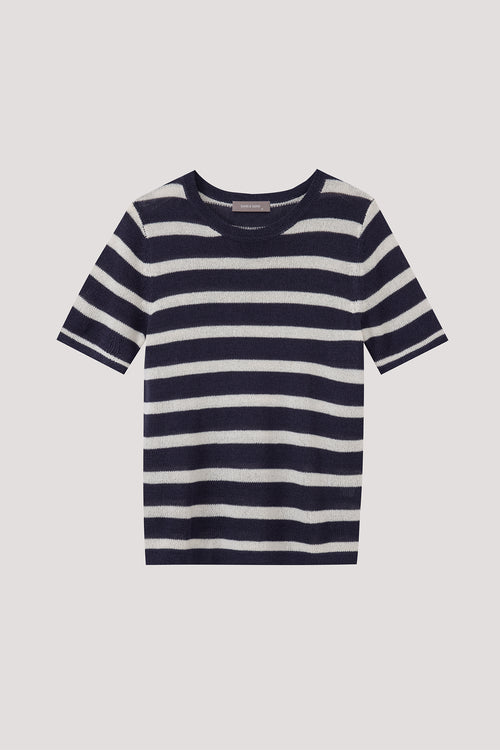 color:NAVY
