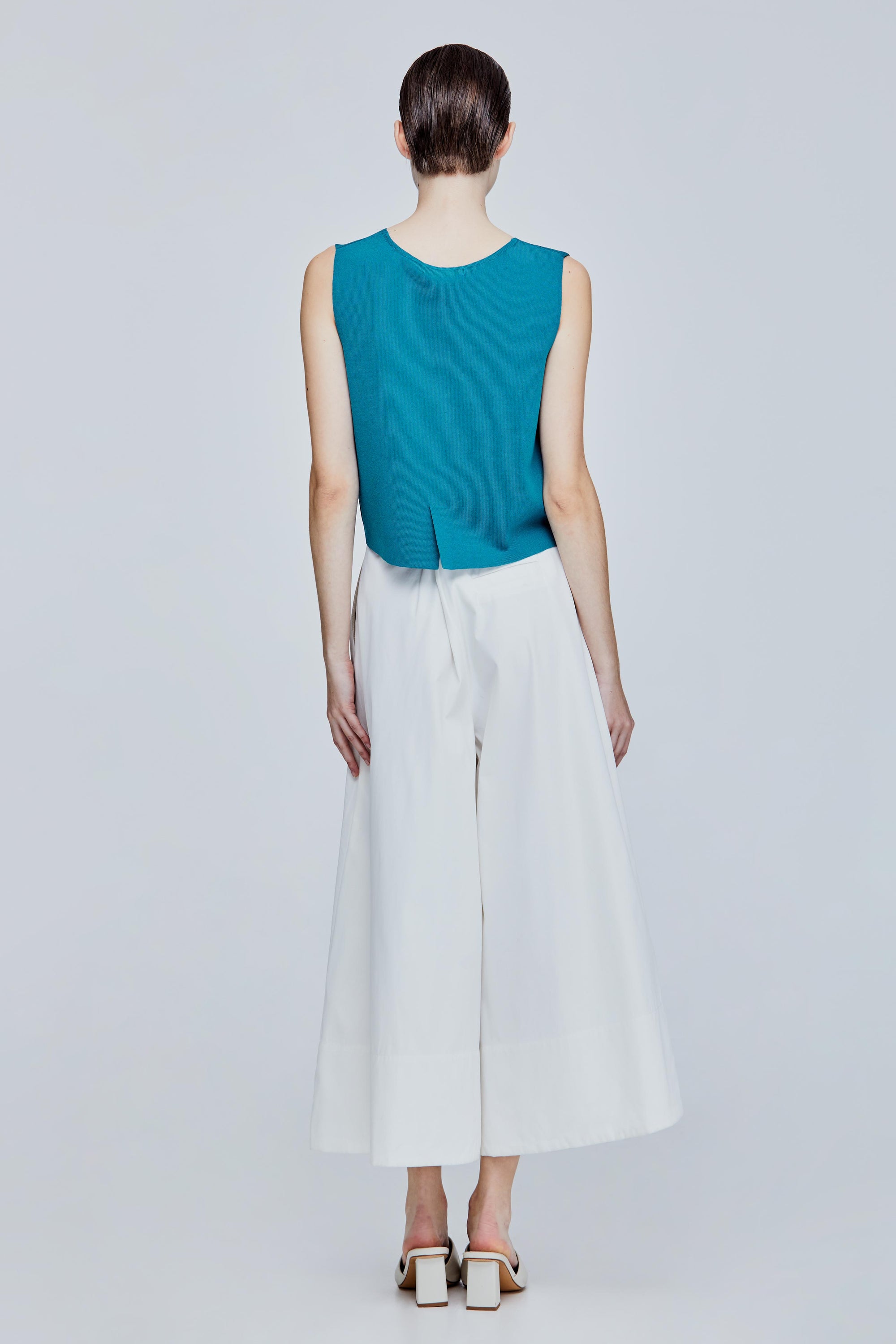 color:TEAL BLUE