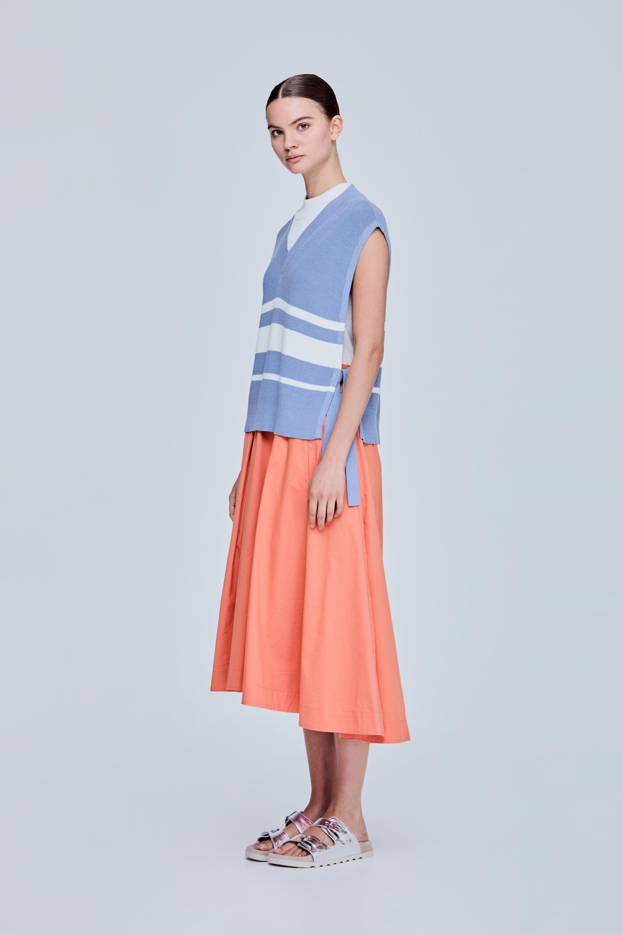 color:STEEL BLUE