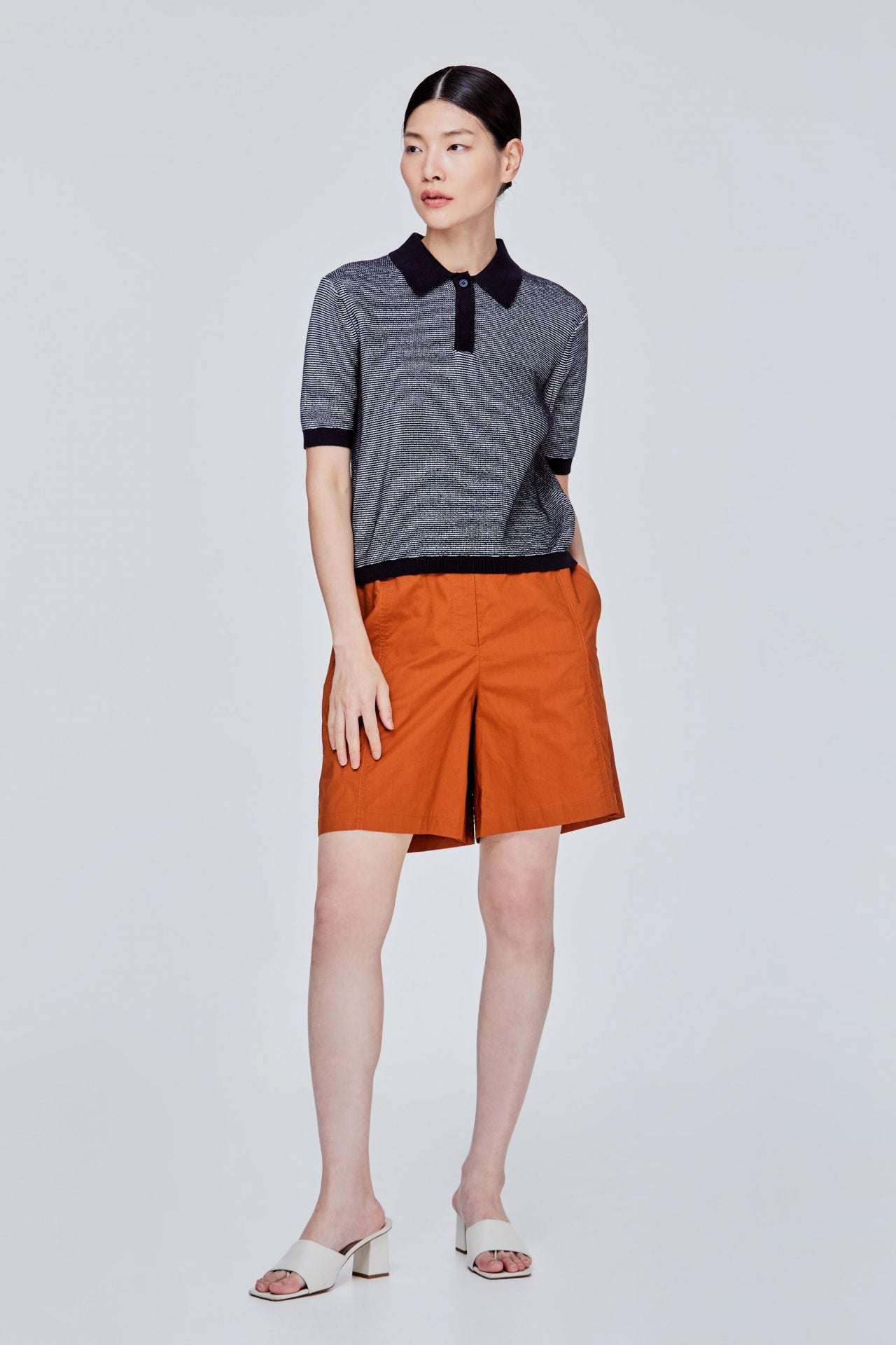 color:NAVY