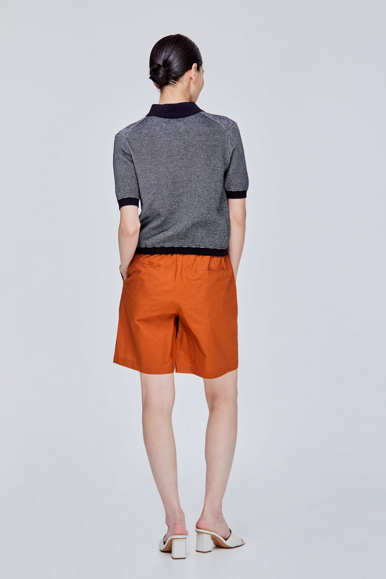 color:NAVY