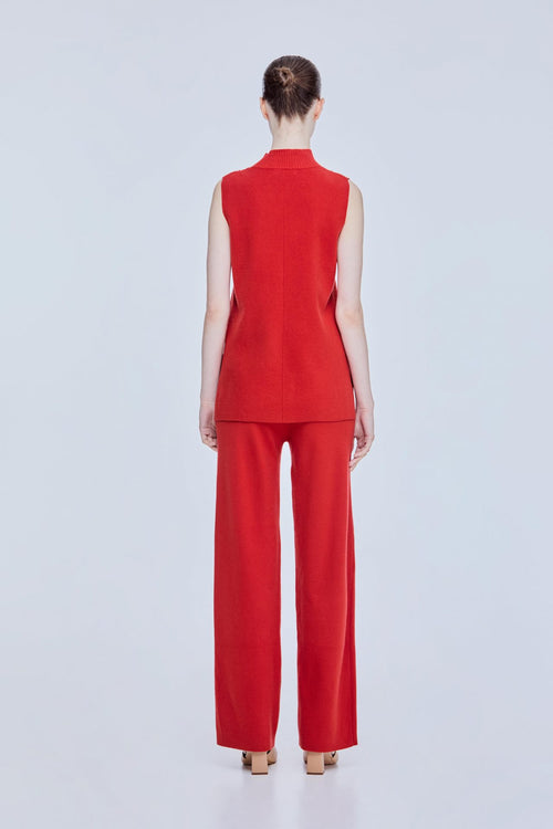 color:RED