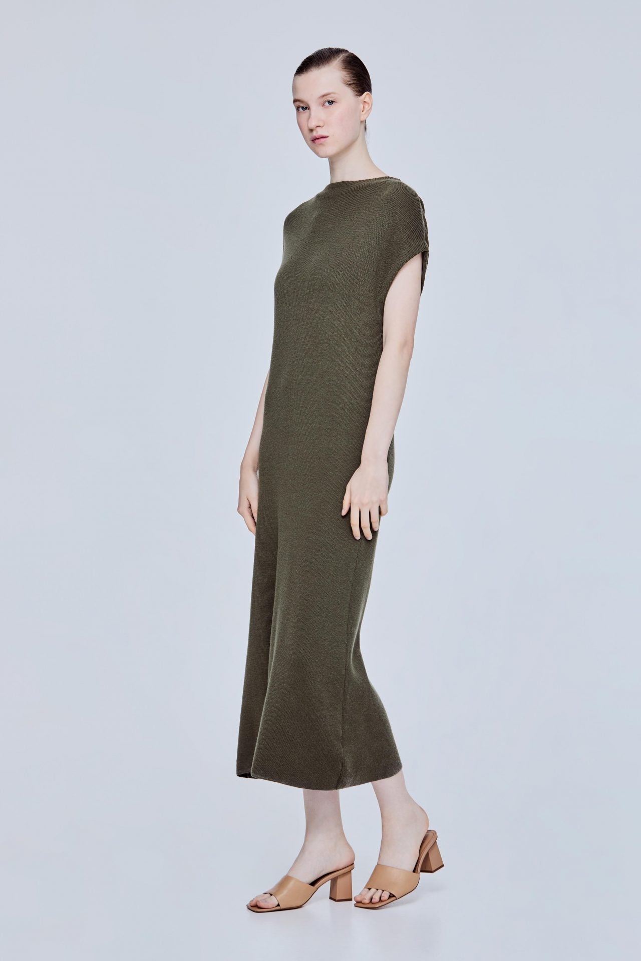 color:KHAKI GREEN