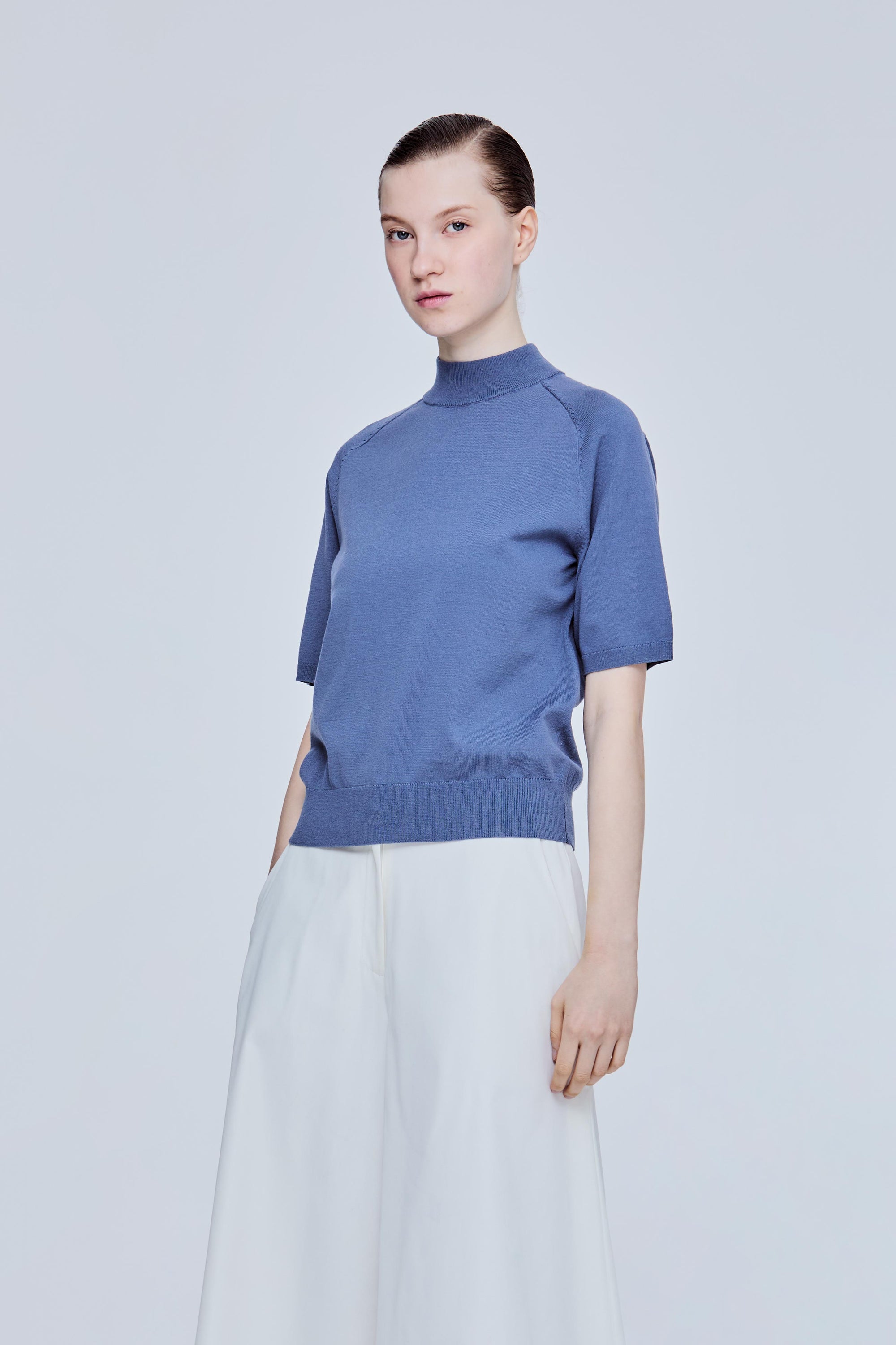 color:STEEL BLUE