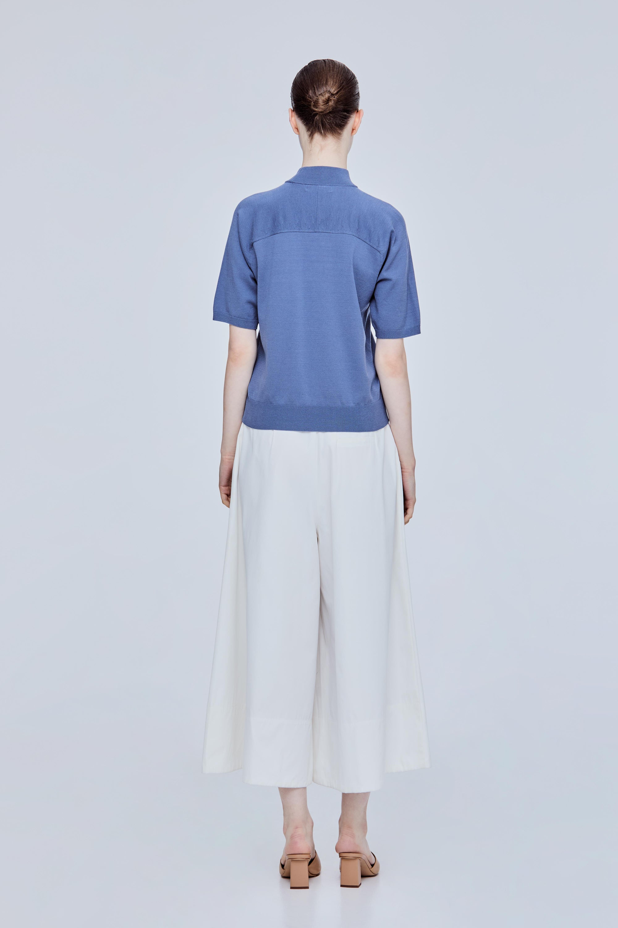 color:STEEL BLUE