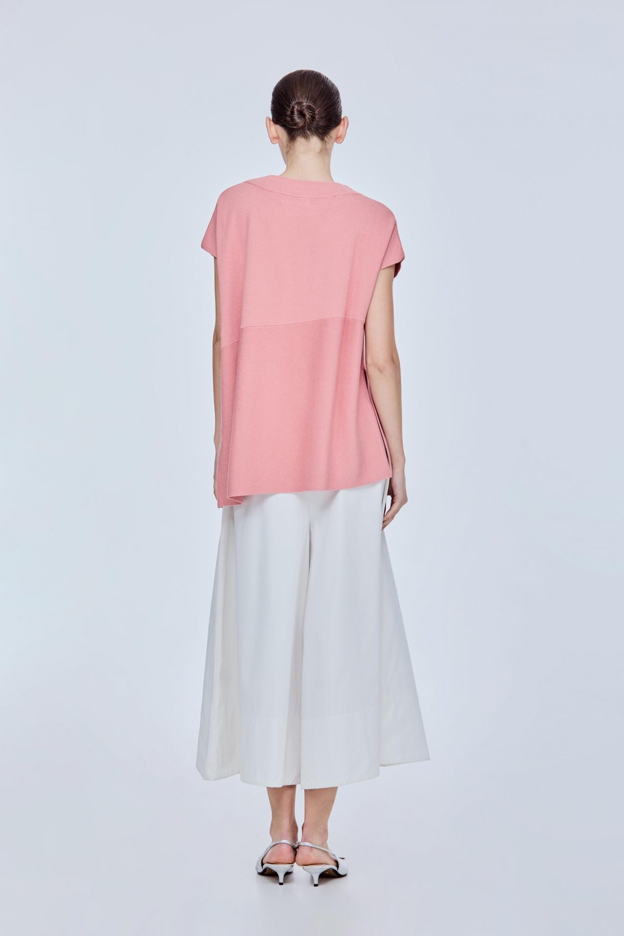 color:BLUSH