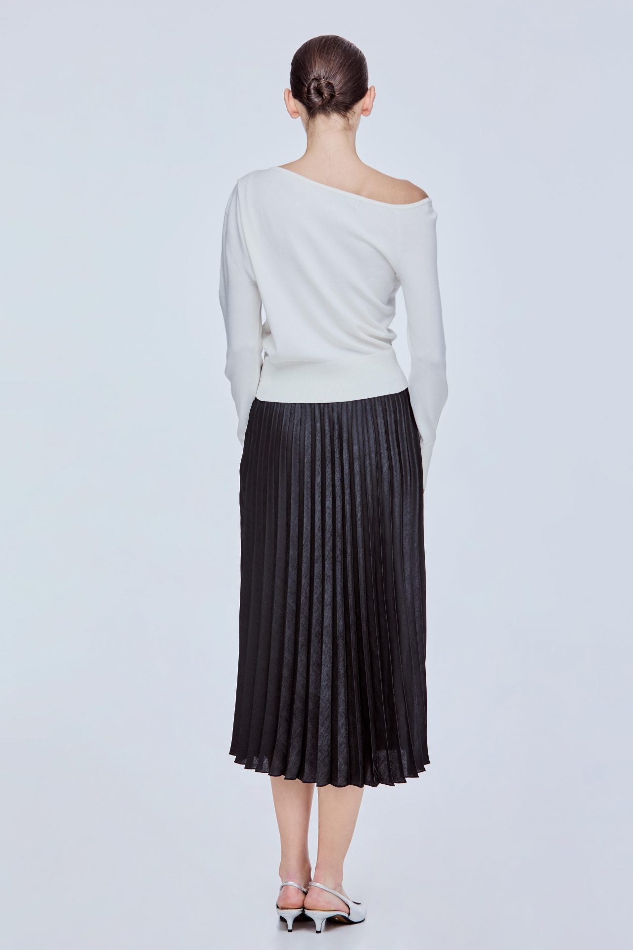 color:IVORY