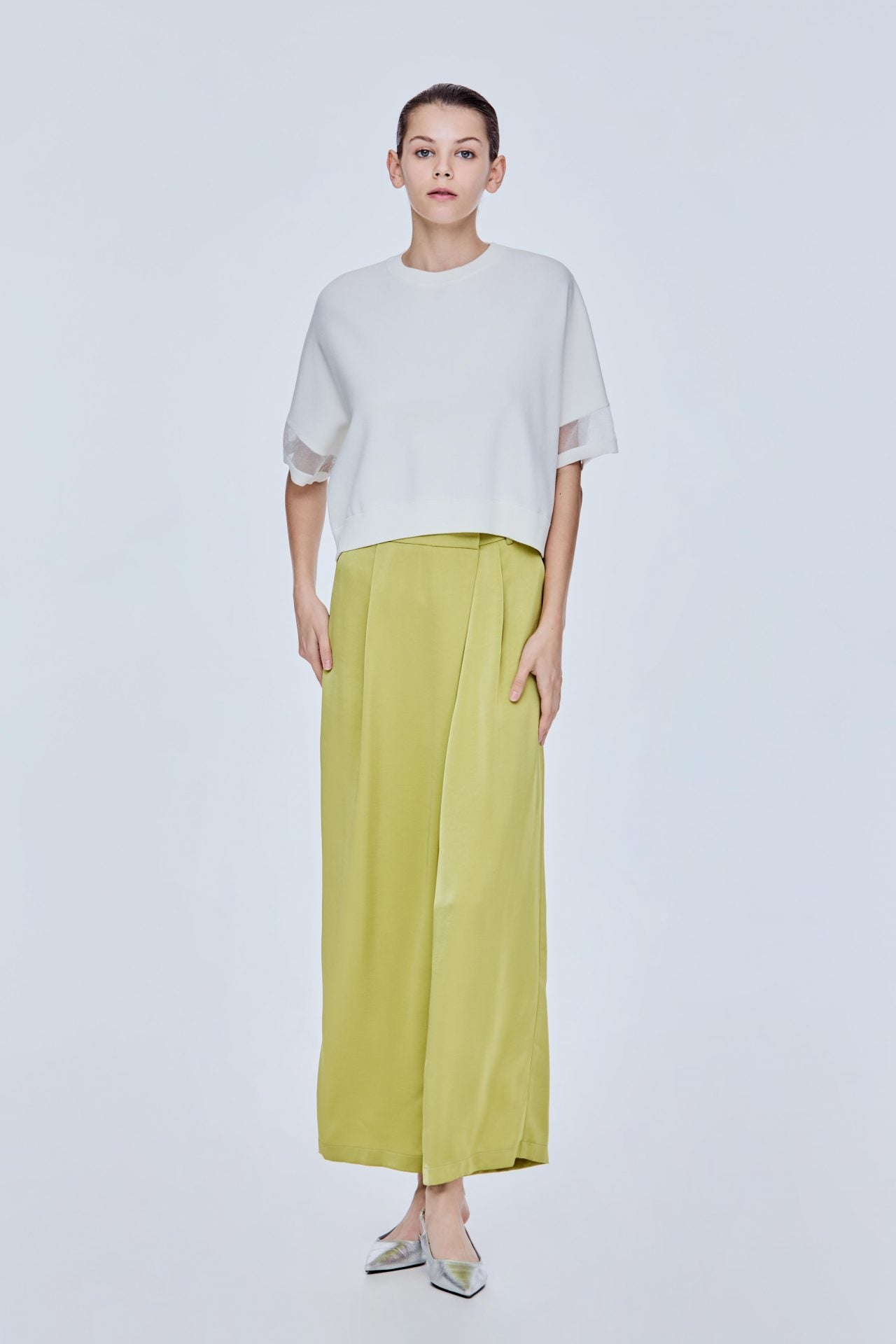 color:IVORY