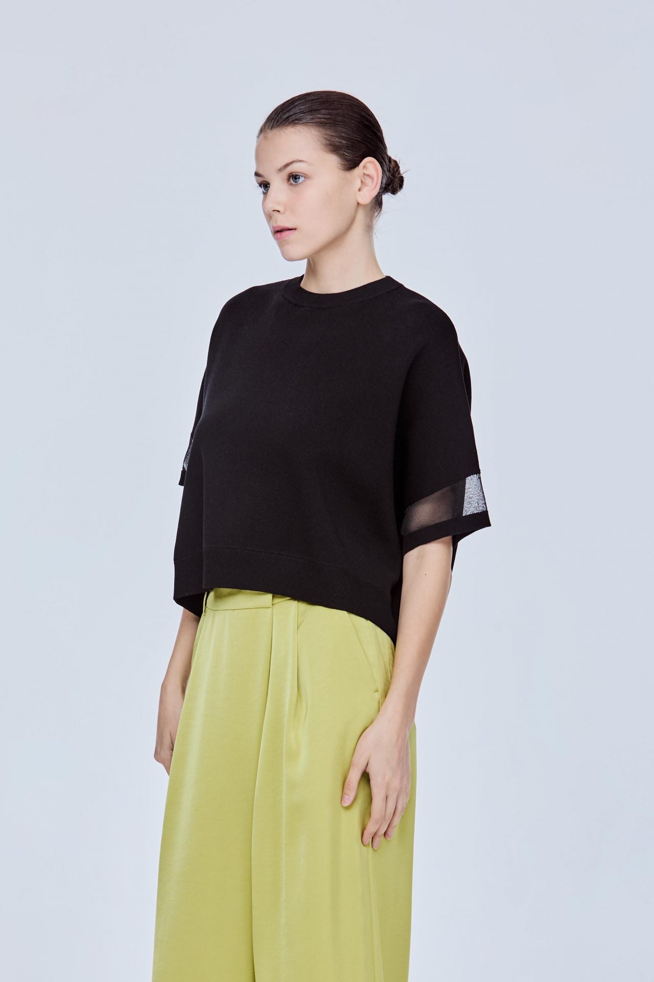 color:NOIR