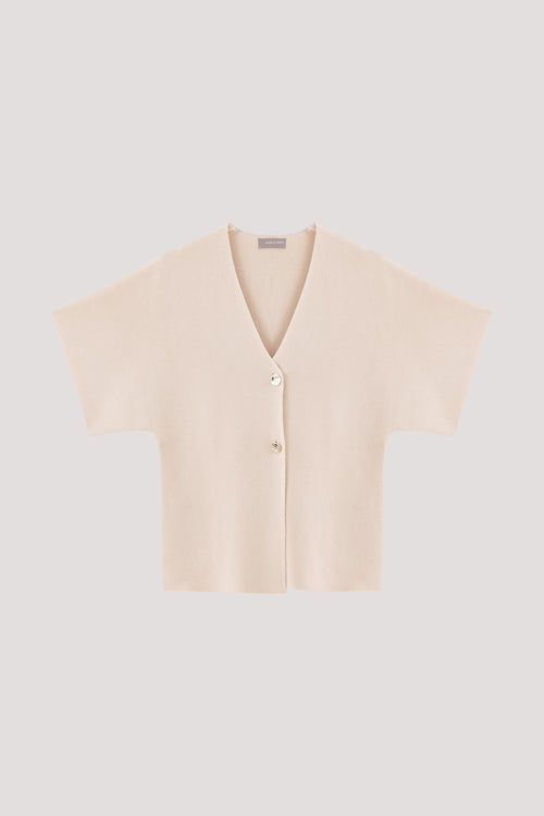 color:BEIGE