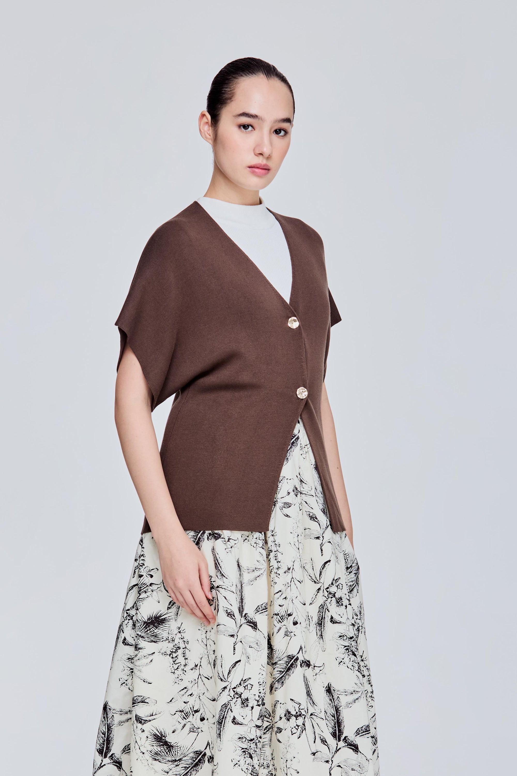 color:DARK BROWN 