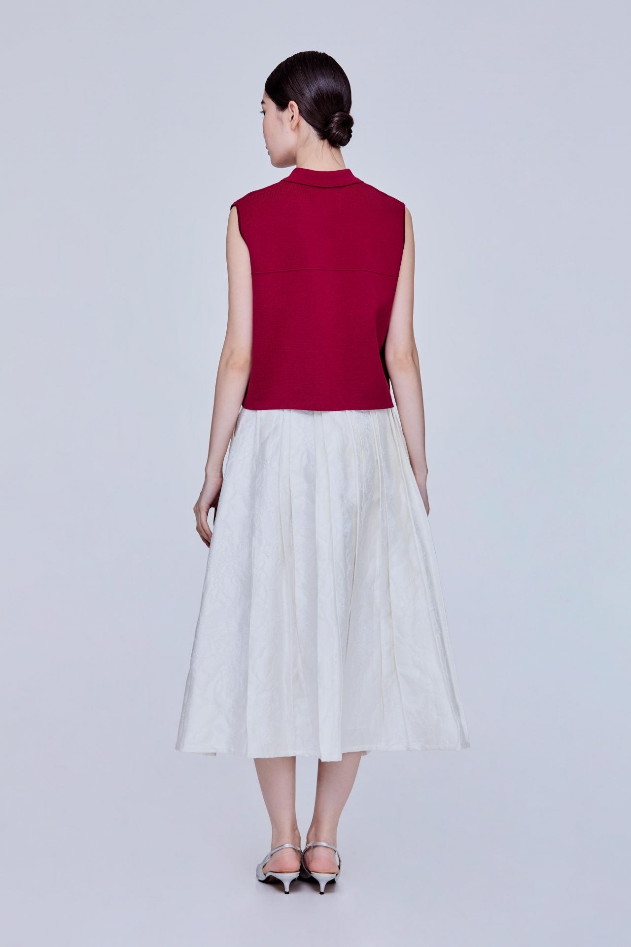 color:MAROON
