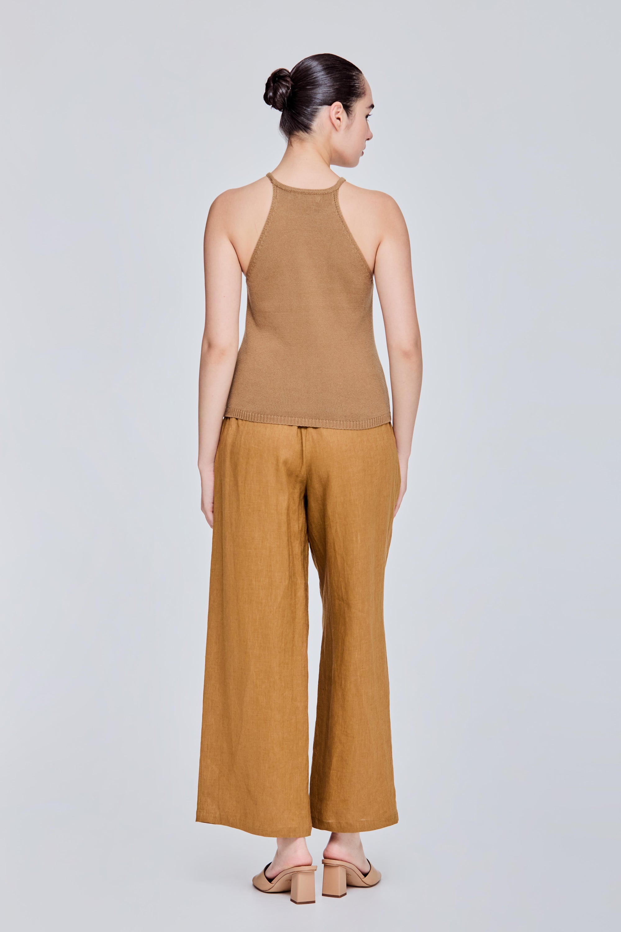 color:BRONZE